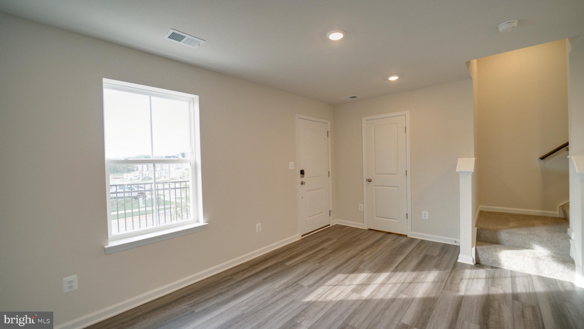 RED CLOVER MEADOWS - Residential Lease