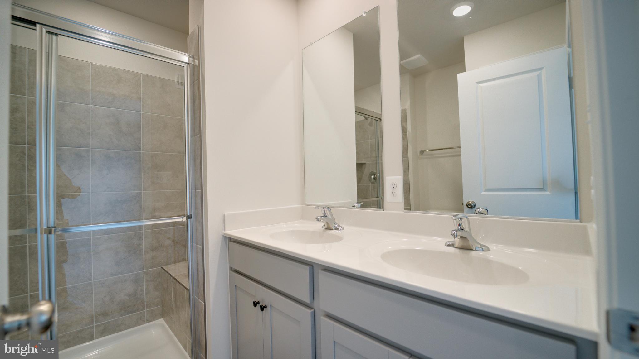 RED CLOVER MEADOWS - Residential Lease