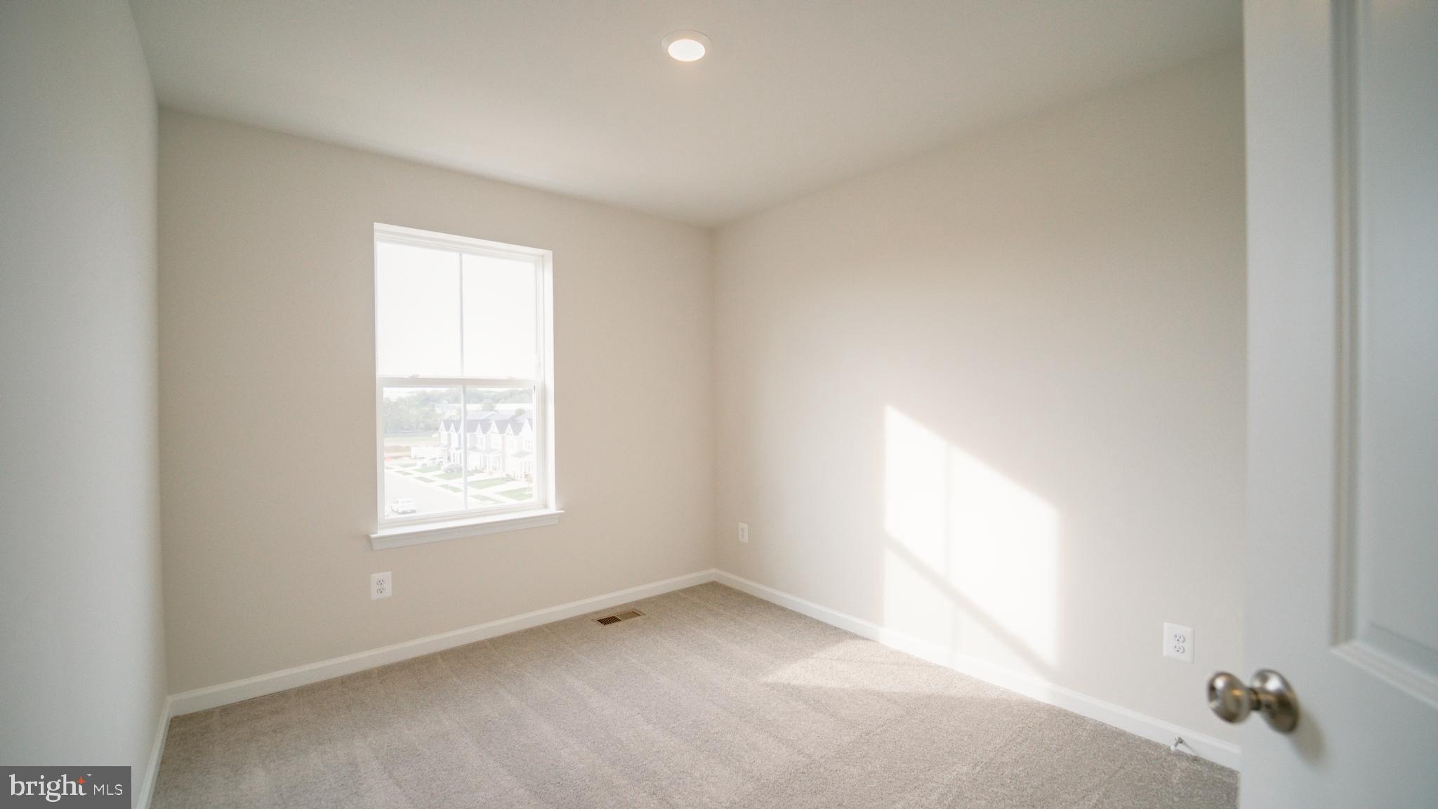 RED CLOVER MEADOWS - Residential Lease