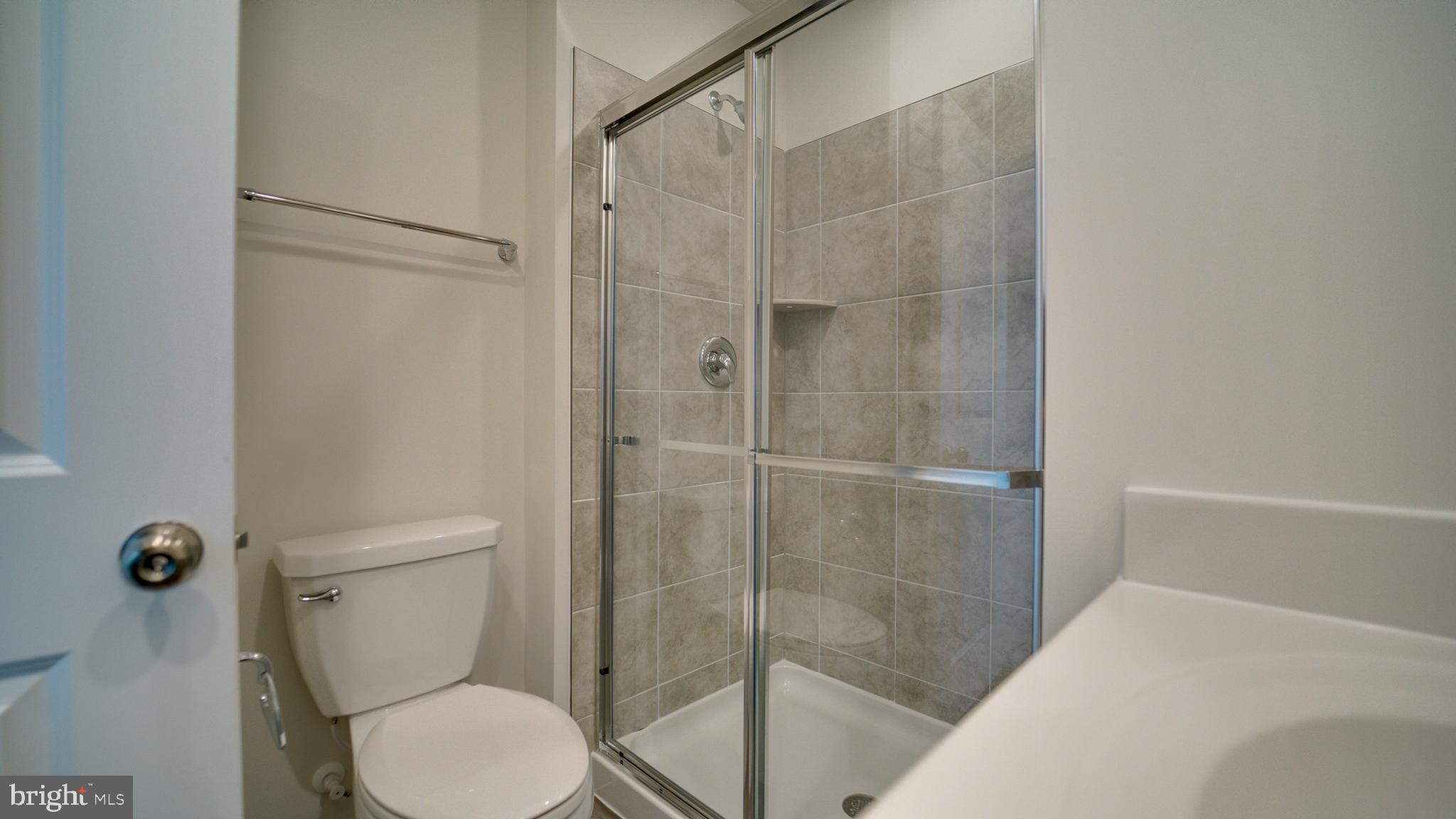 RED CLOVER MEADOWS - Residential Lease