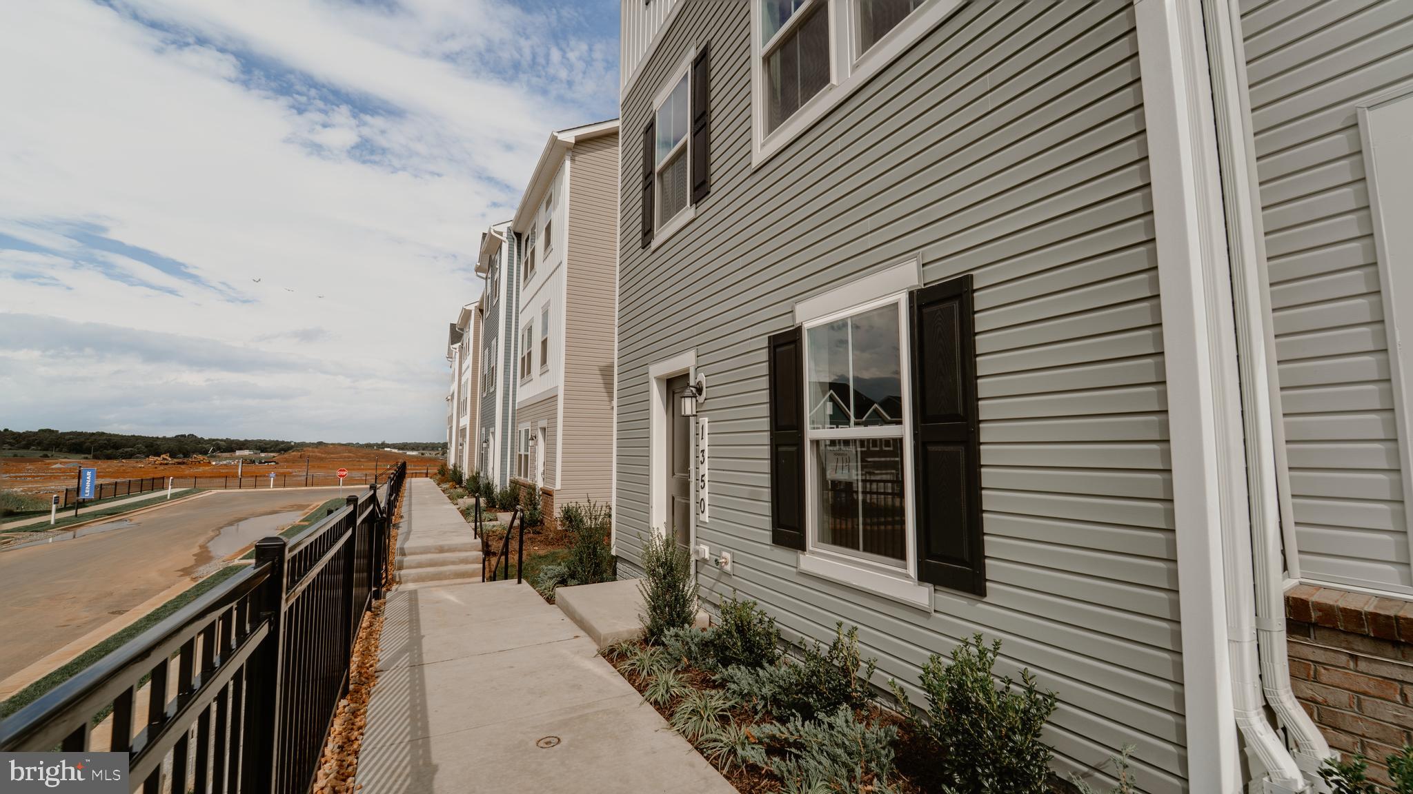 RED CLOVER MEADOWS - Residential Lease