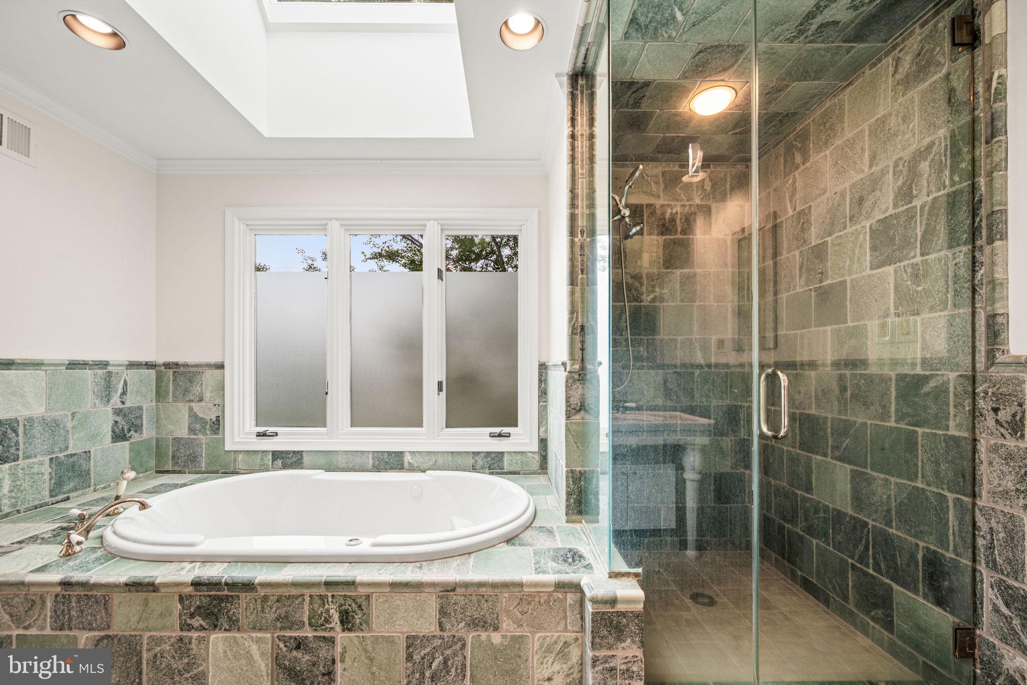 BRYN MAWR - Residential