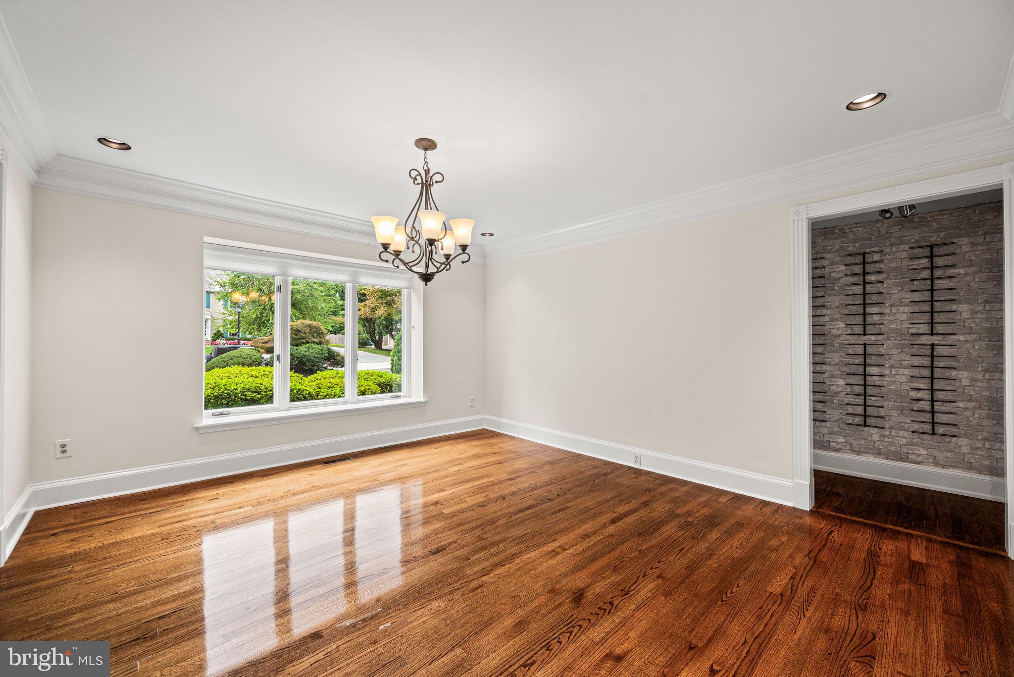 BRYN MAWR - Residential