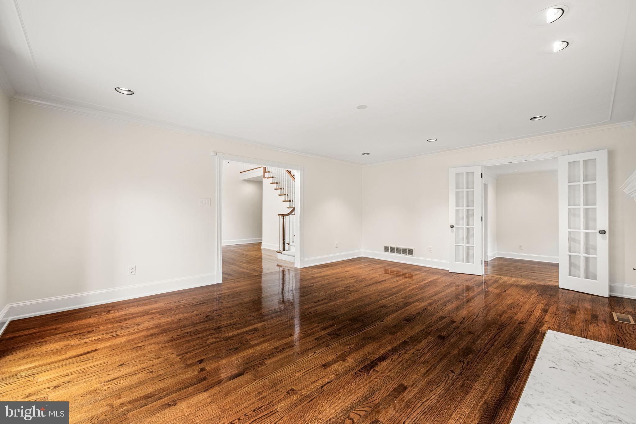 BRYN MAWR - Residential