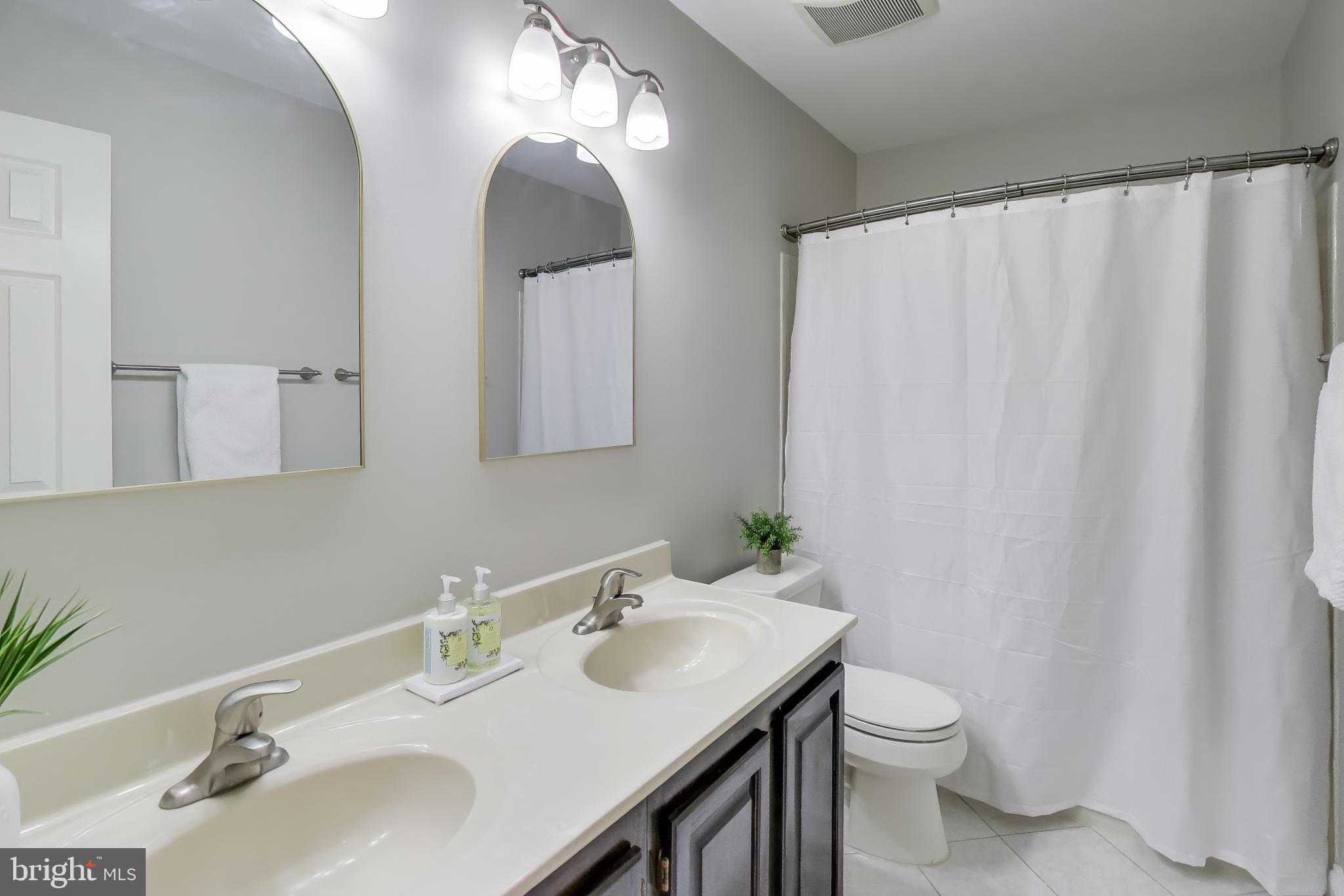 VILLAGES OF PURCELLVILLE - Residential