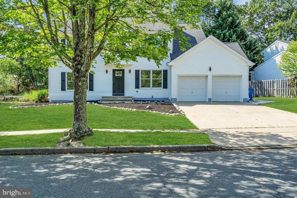 Photo of 15 Cedar Hill Drive, WEST CREEK, NJ 08092 (MLS # NJOC2037578)