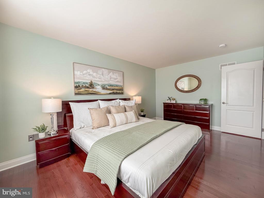 REGENCY AT YARDLEY - Residential