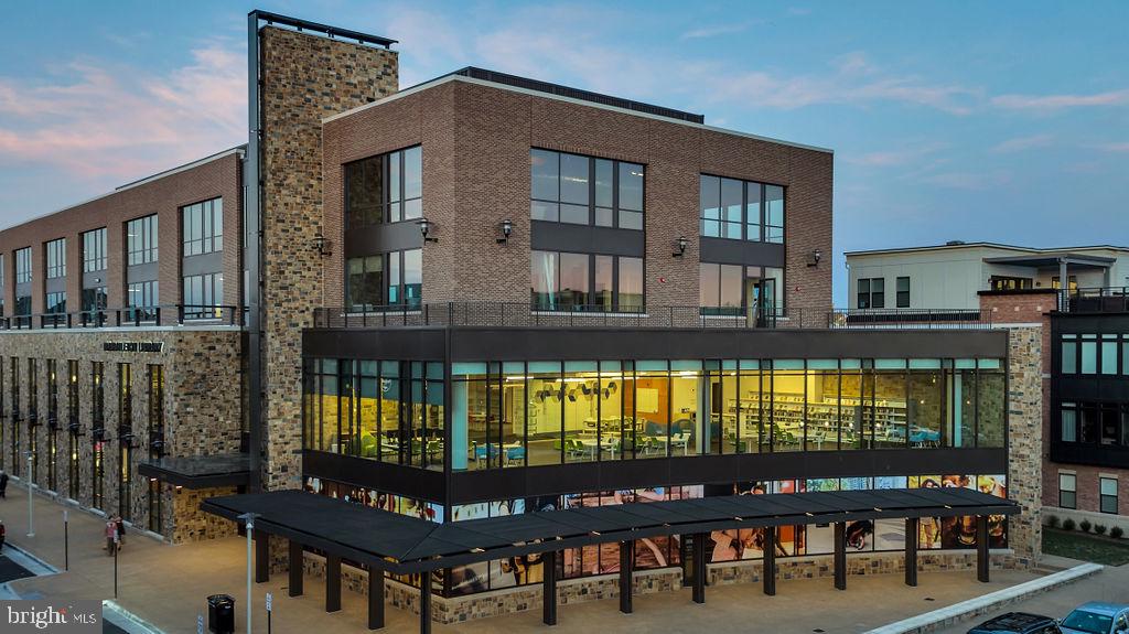 BRAMBLETON TOWN CENTER - Residential Lease