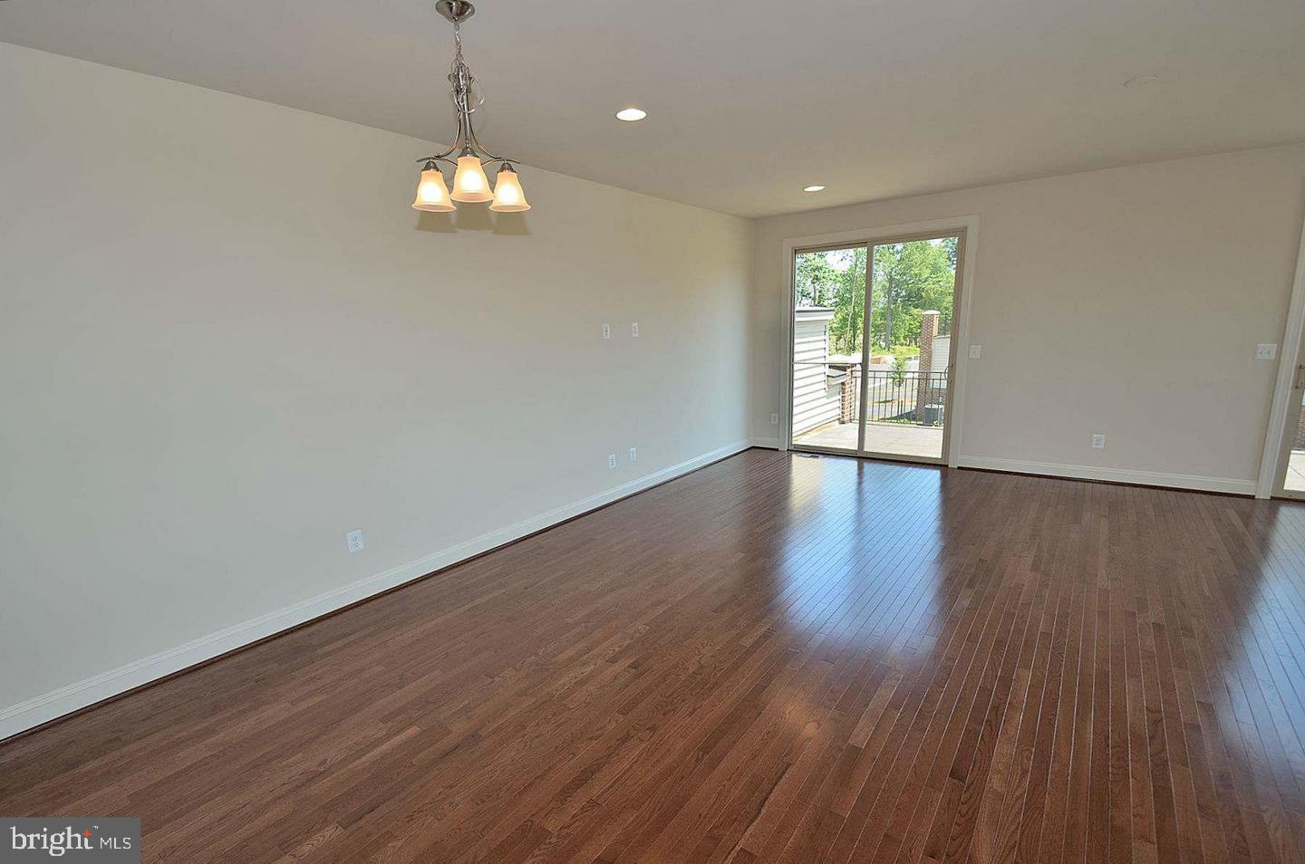 BRAMBLETON TOWN CENTER - Residential Lease