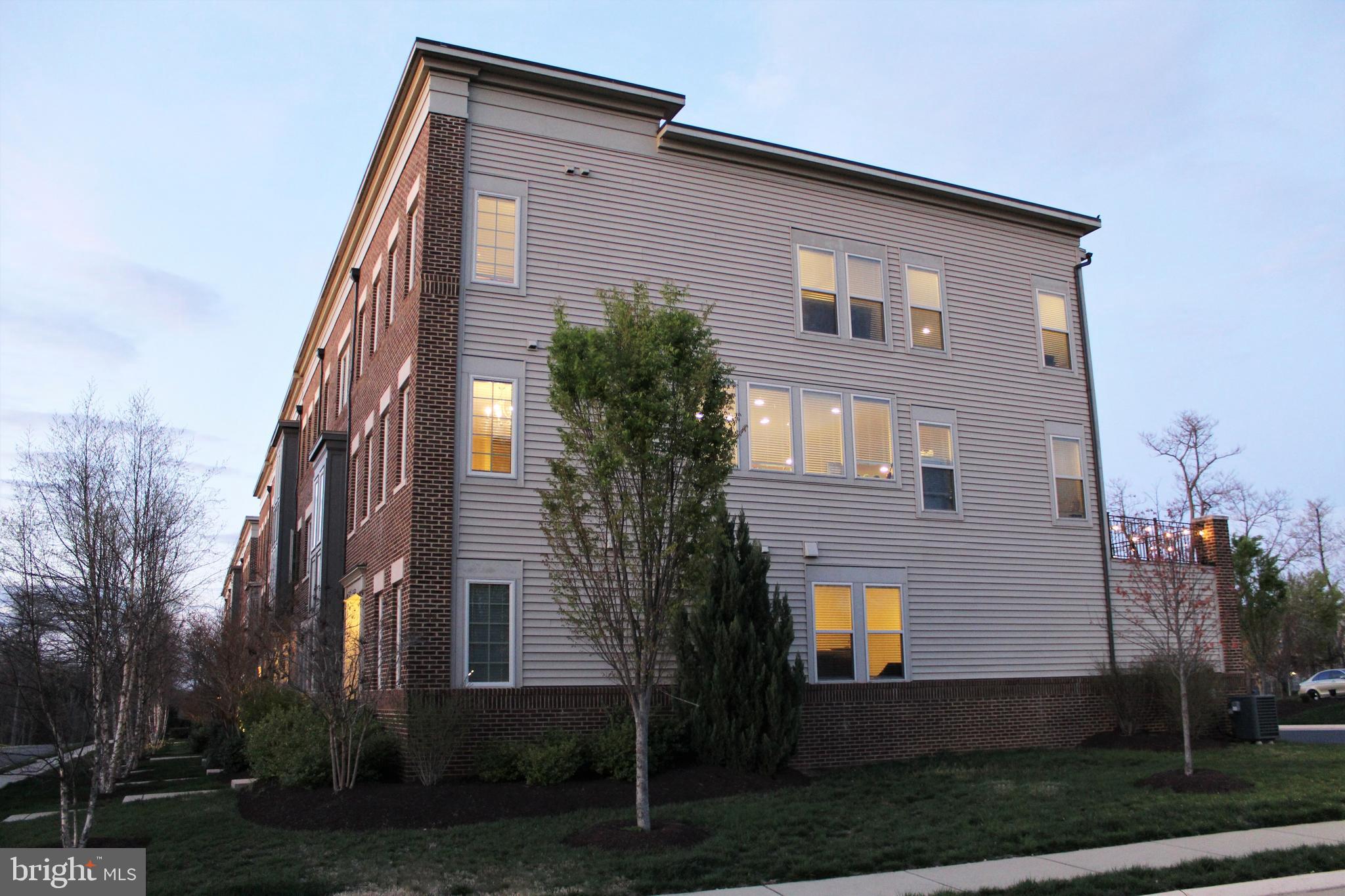 BRAMBLETON TOWN CENTER - Residential Lease