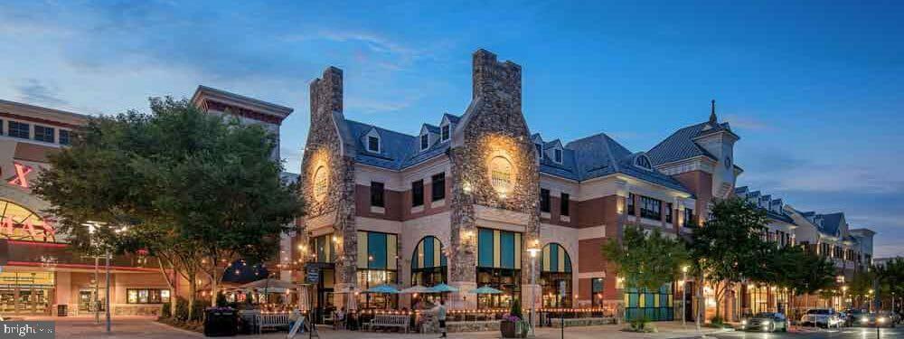 BRAMBLETON TOWN CENTER - Residential Lease