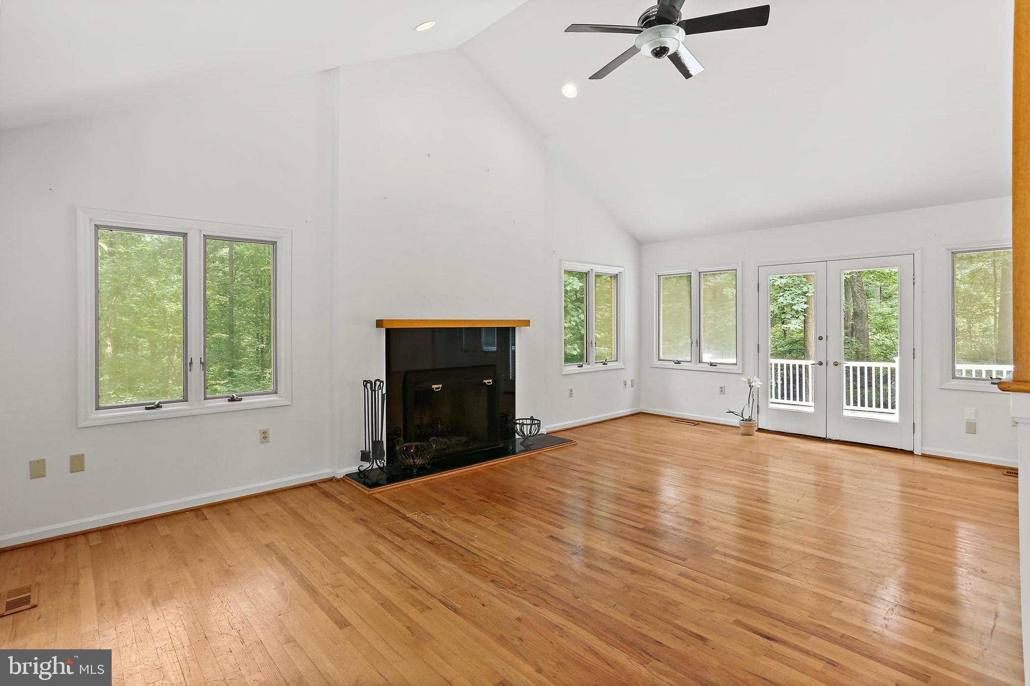 TRIADELPHIA WOODS - Residential