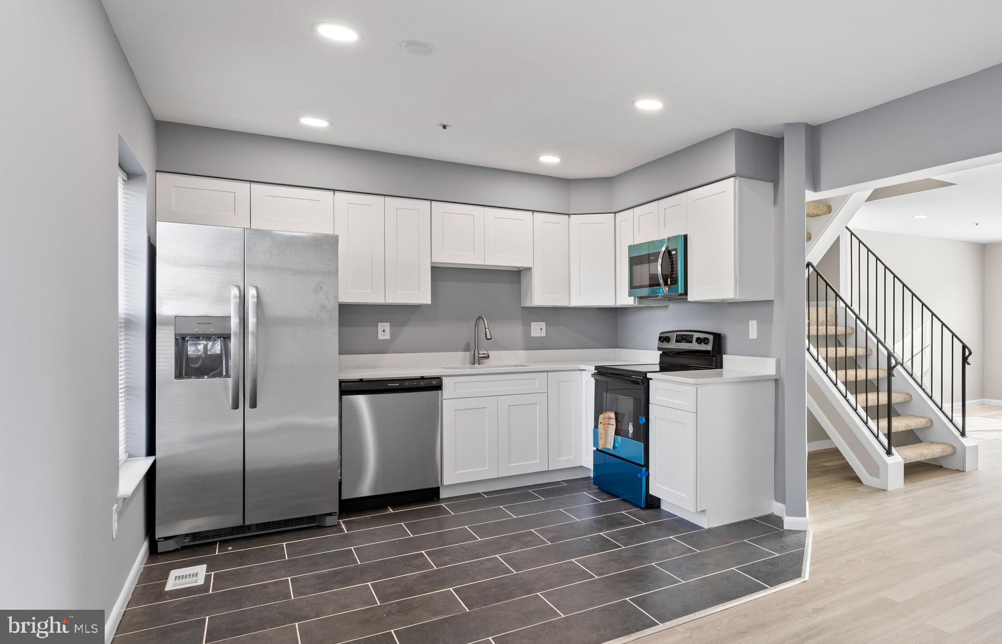 REGENCY TOWNS - Residential