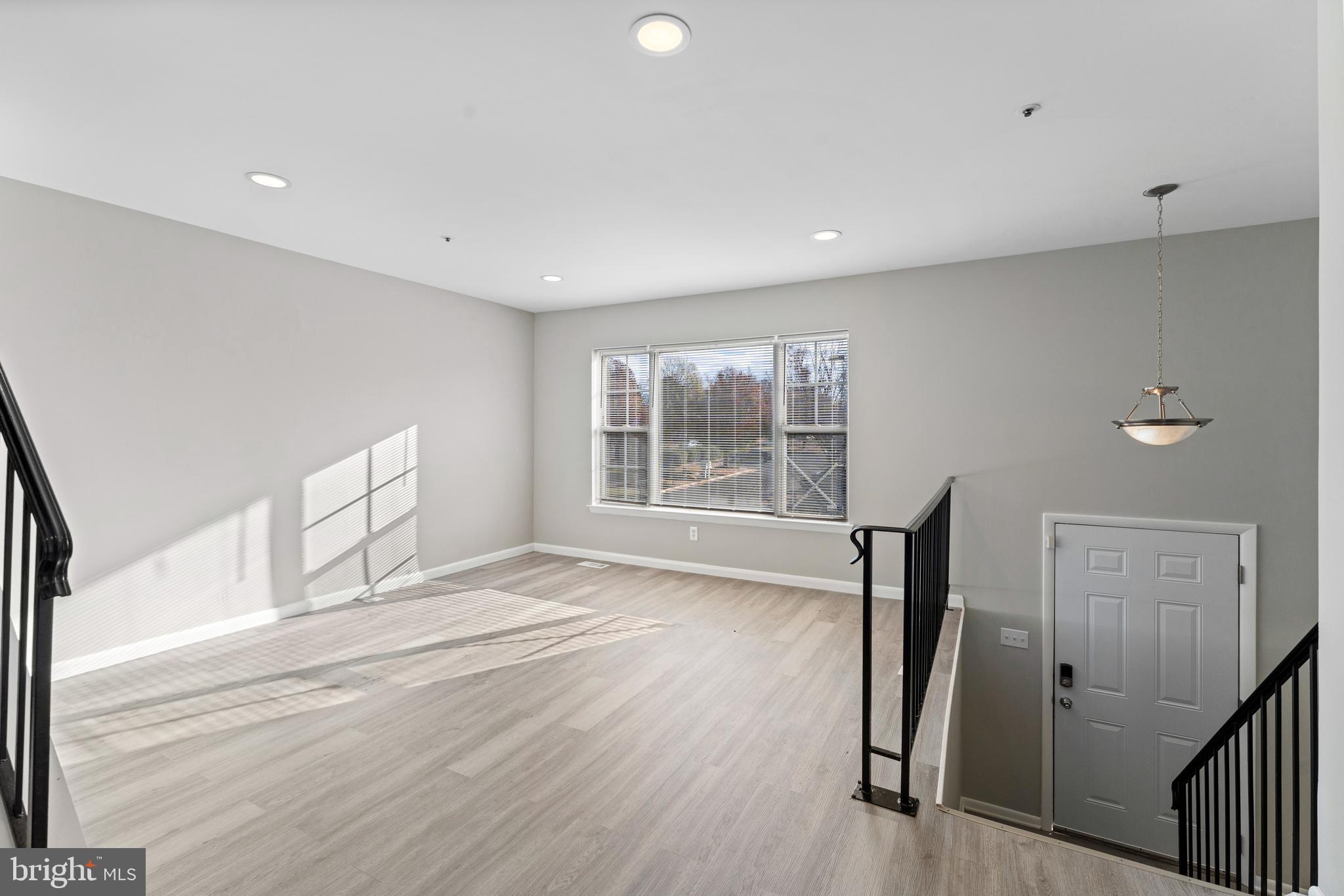 REGENCY TOWNS - Residential