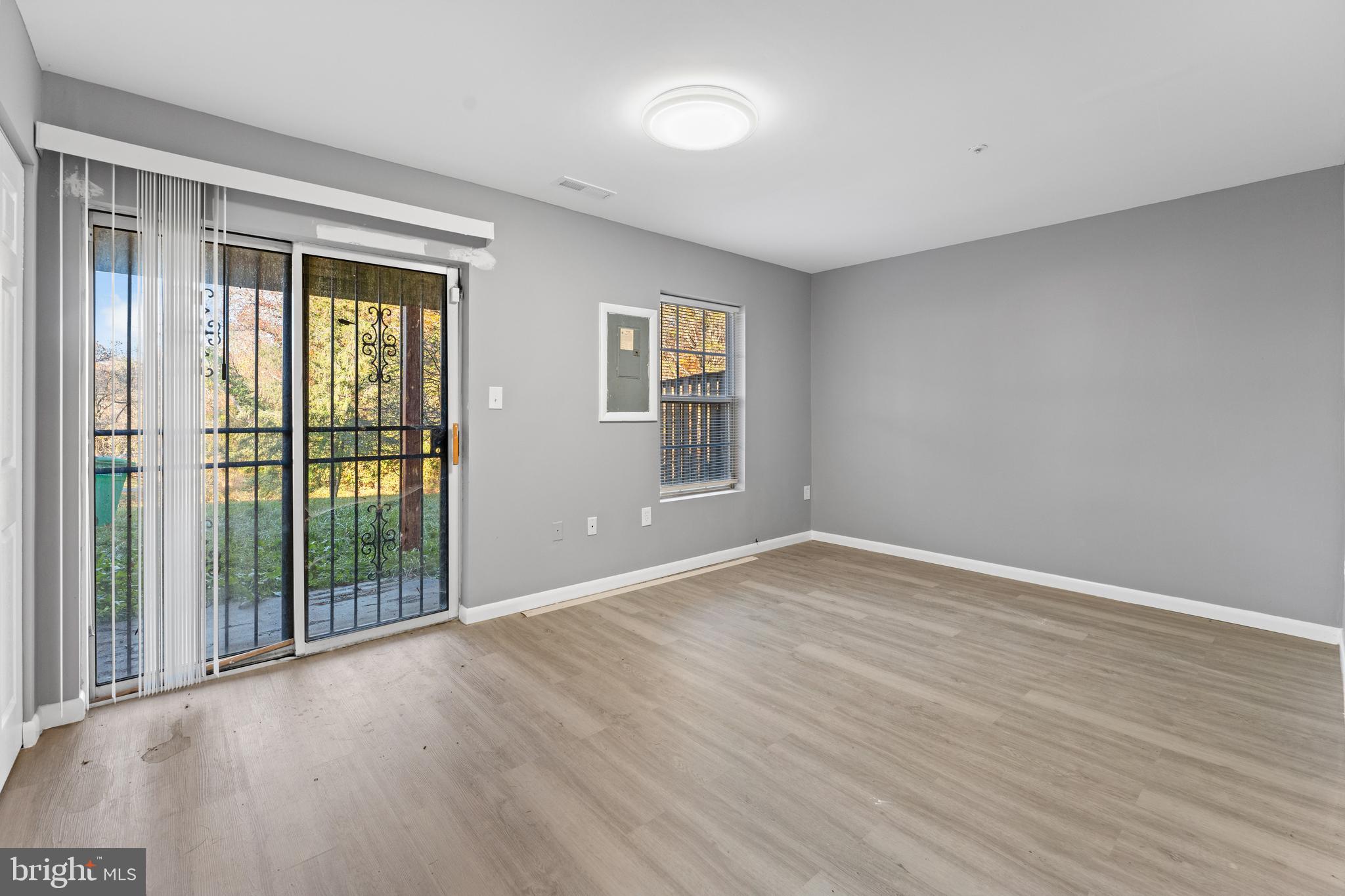 REGENCY TOWNS - Residential