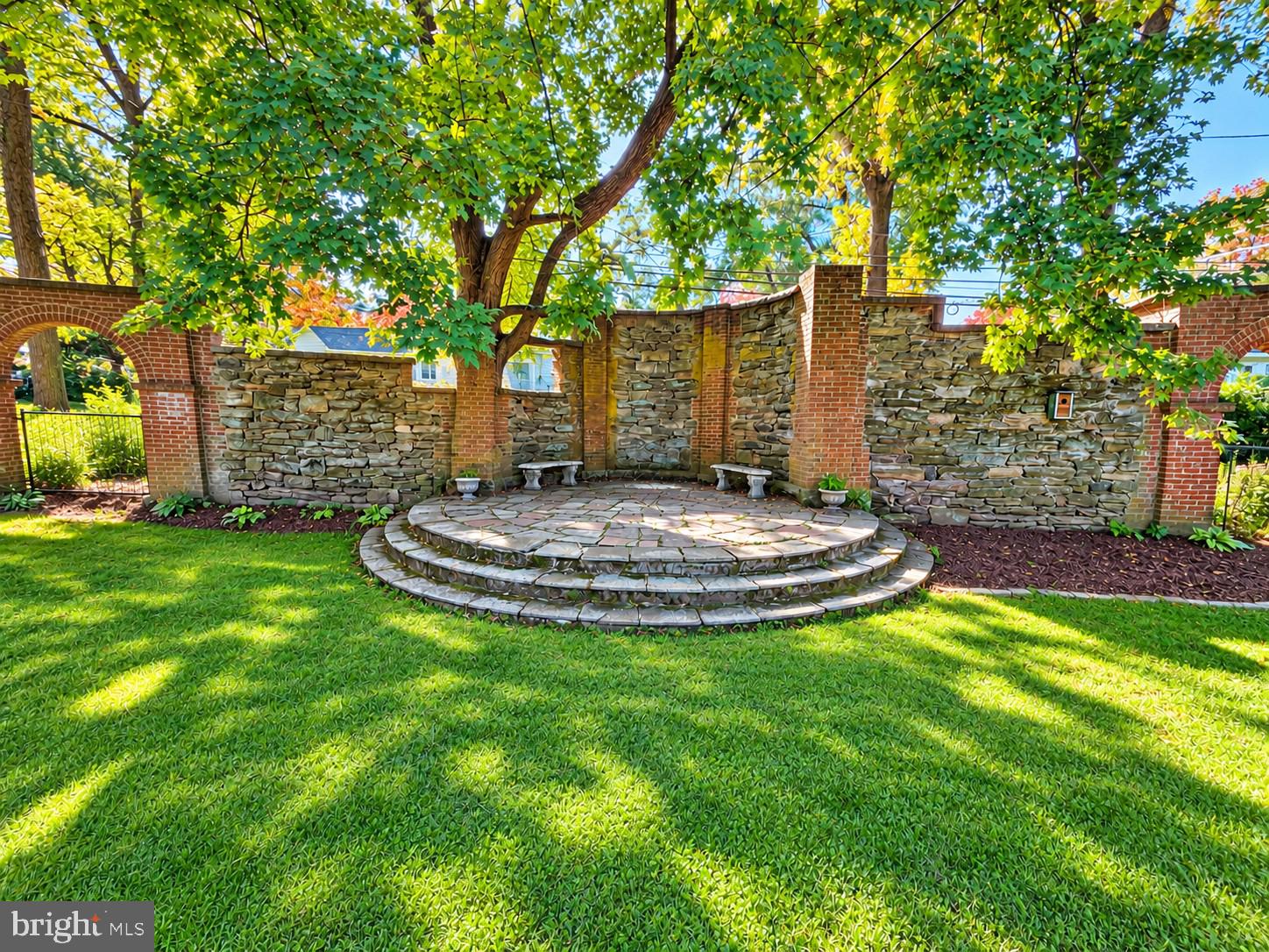 1052 KINGSLEY ROAD