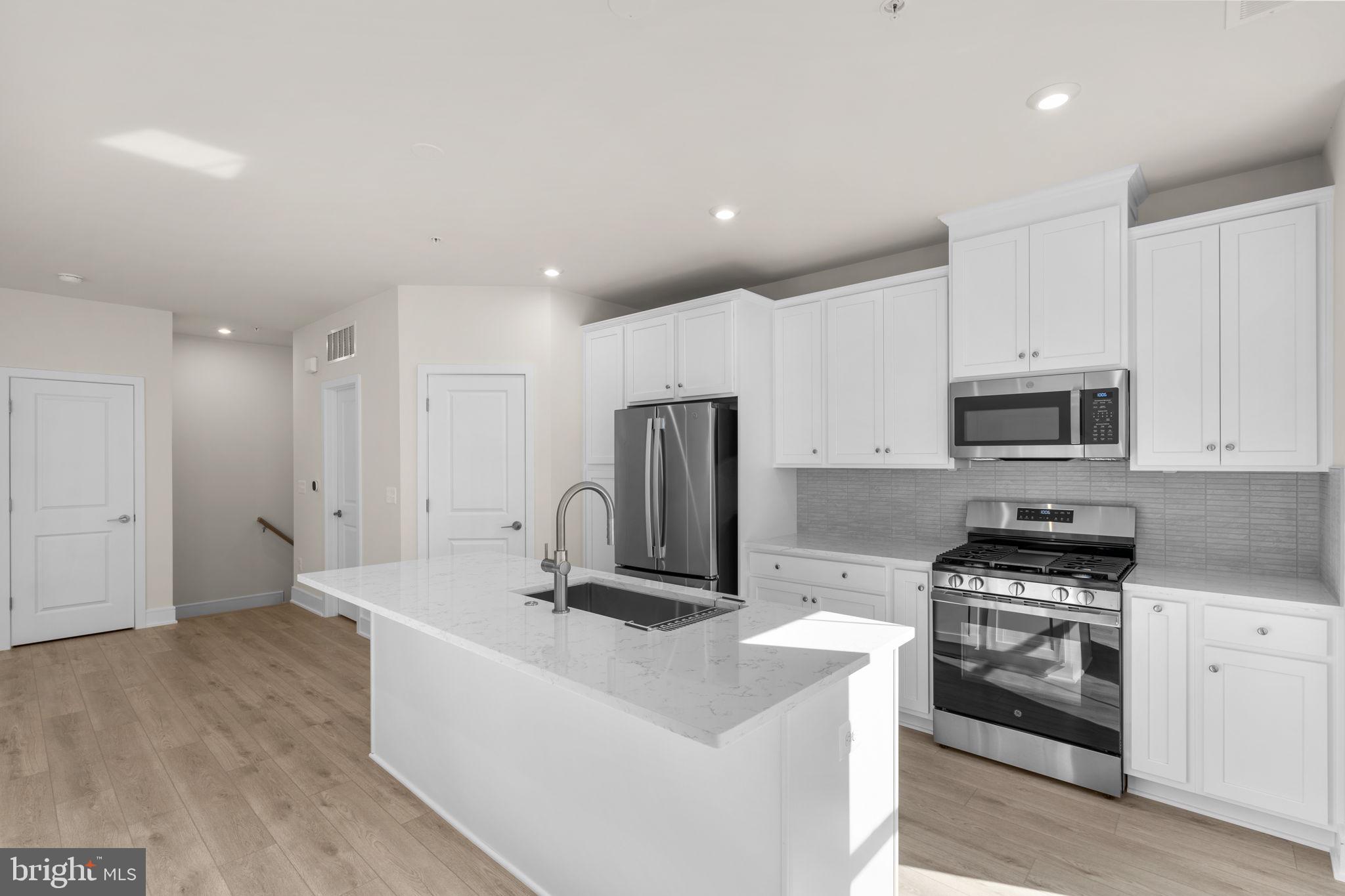 DEMOTT & SILVER - Residential