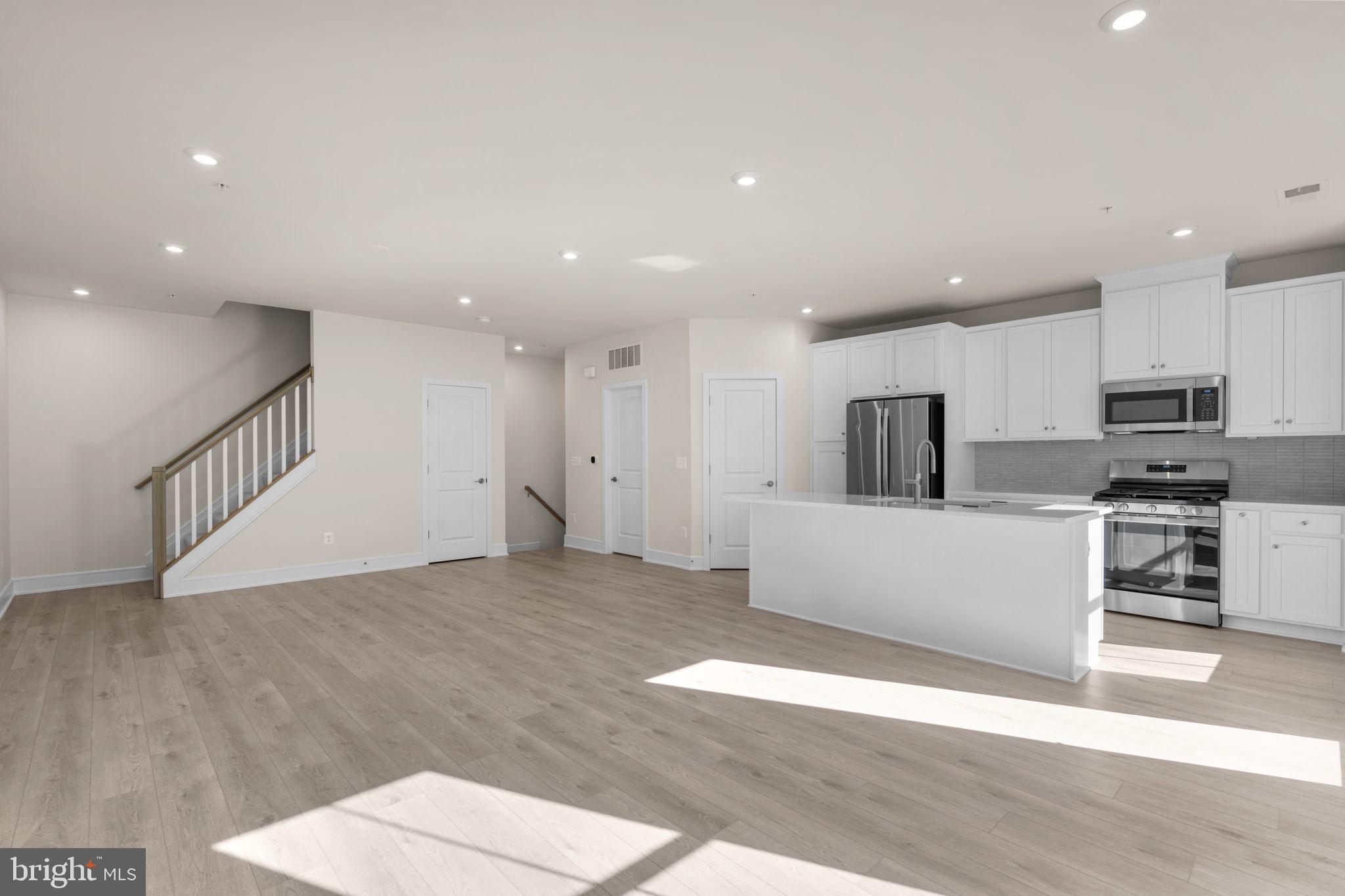 DEMOTT & SILVER - Residential