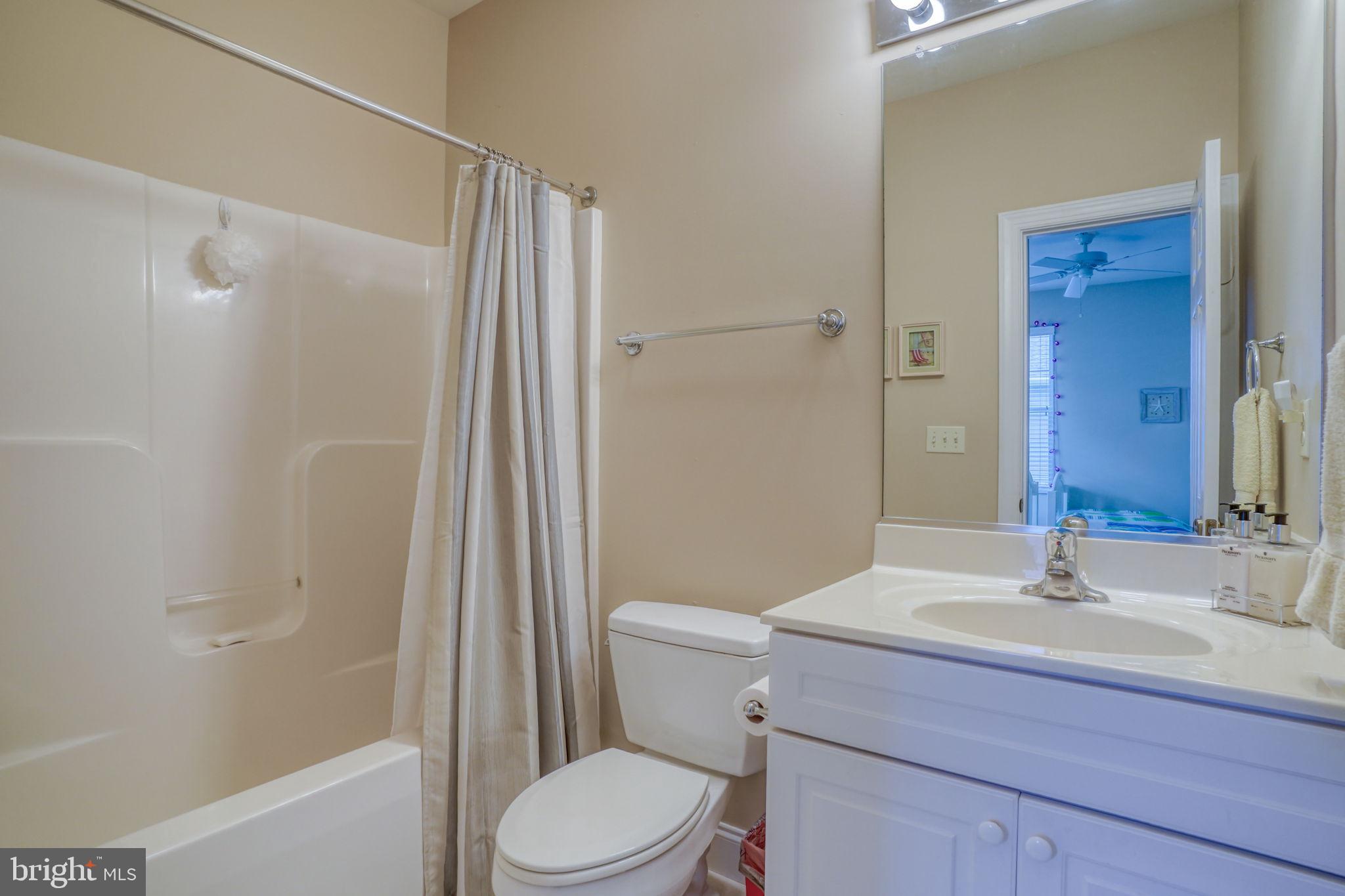 REFUGE AT DIRICKSON CREEK - Residential