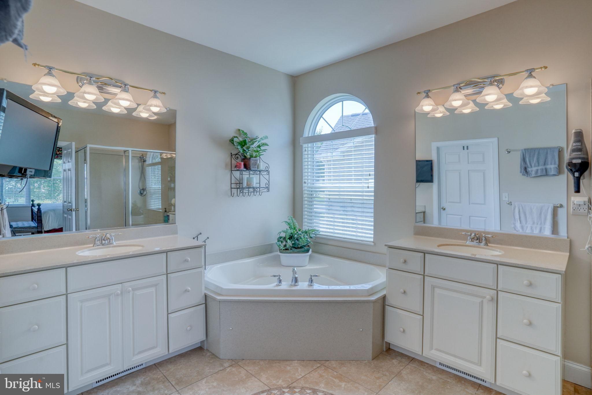 REFUGE AT DIRICKSON CREEK - Residential