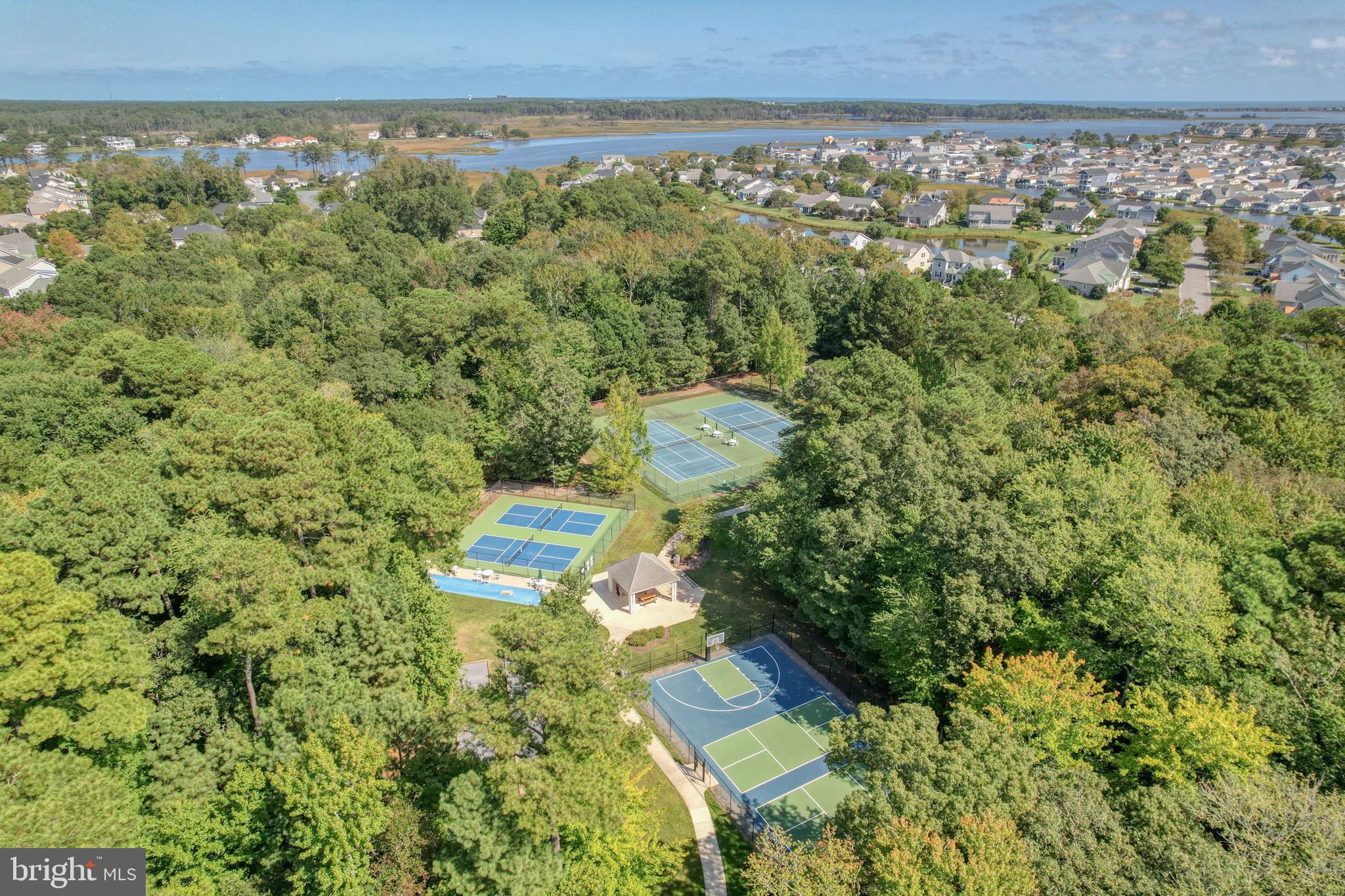 REFUGE AT DIRICKSON CREEK - Residential