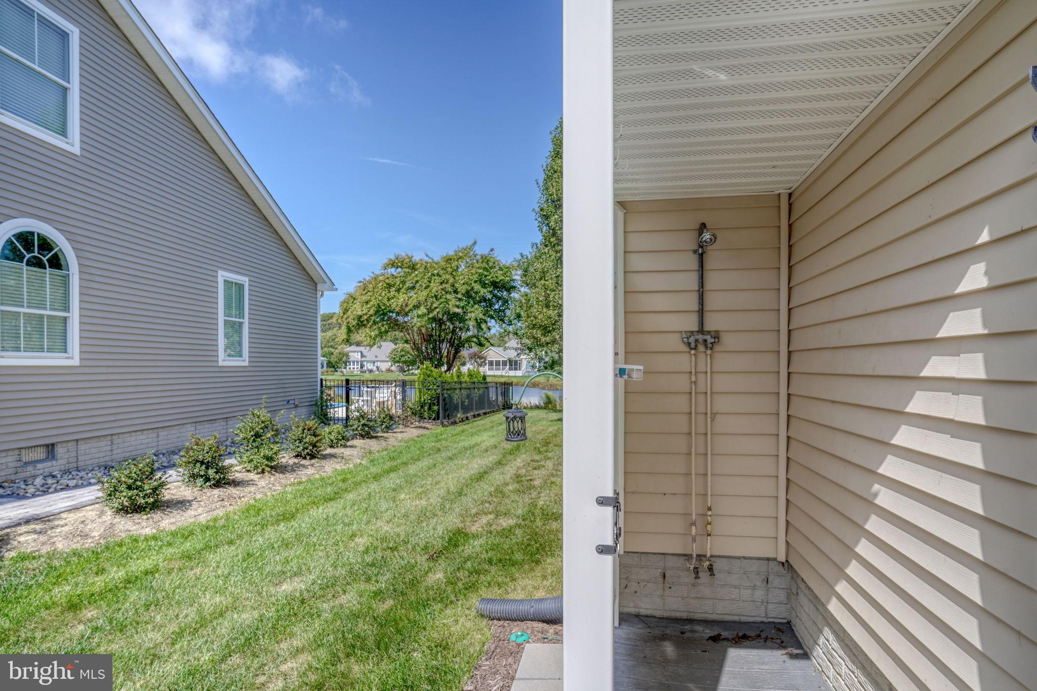 REFUGE AT DIRICKSON CREEK - Residential