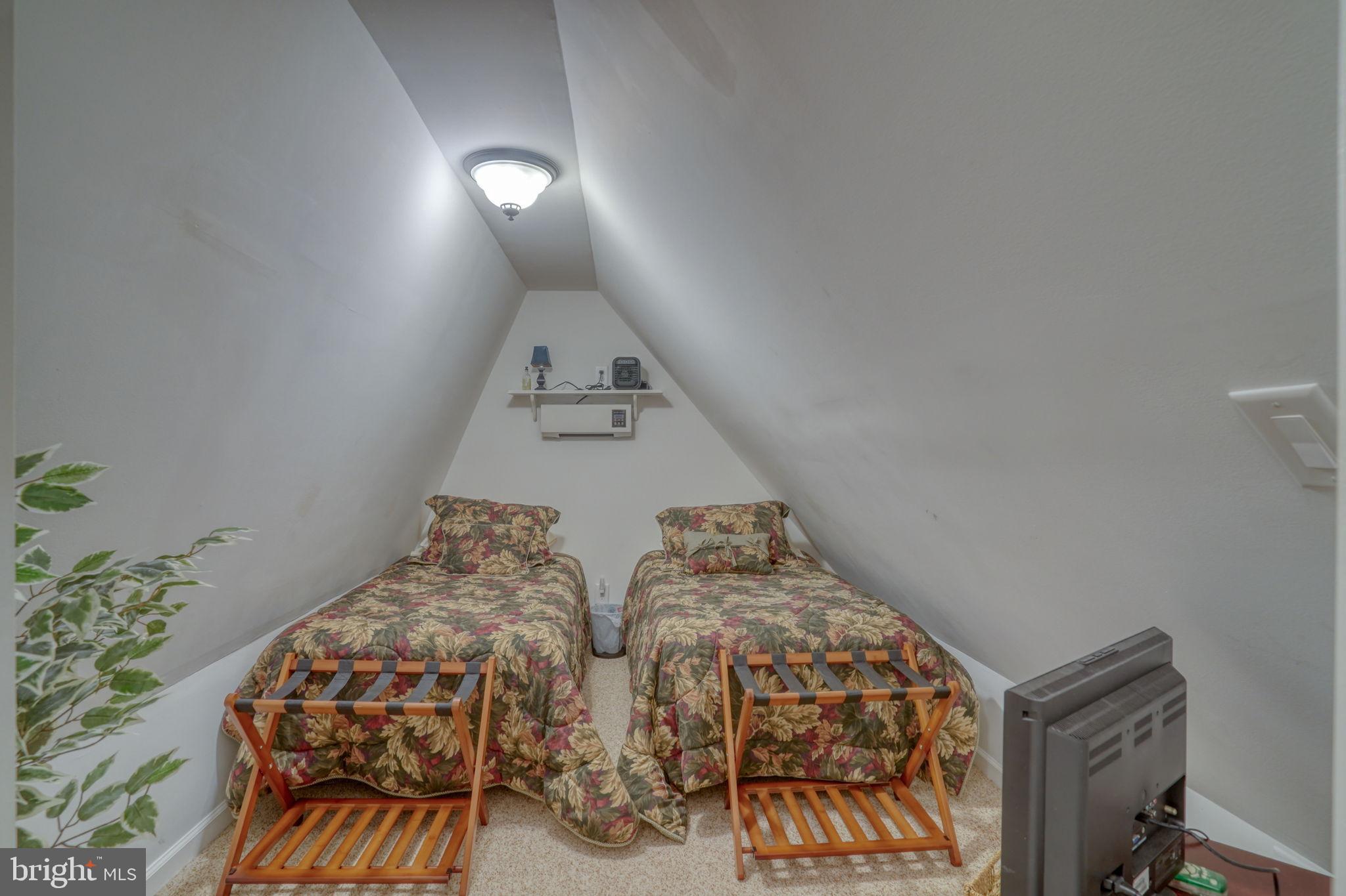 REFUGE AT DIRICKSON CREEK - Residential