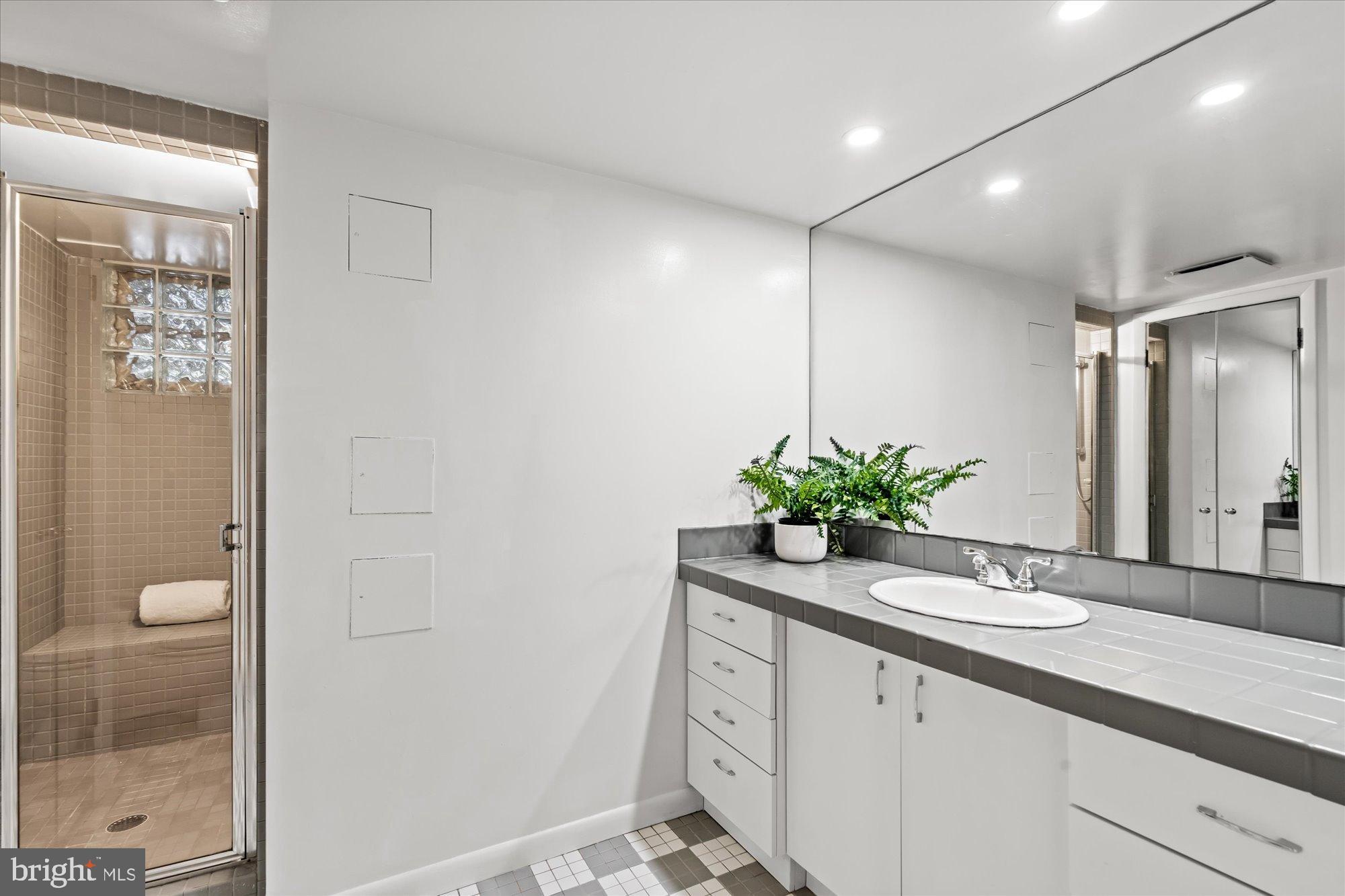 SOMERSET HEIGHTS - Residential