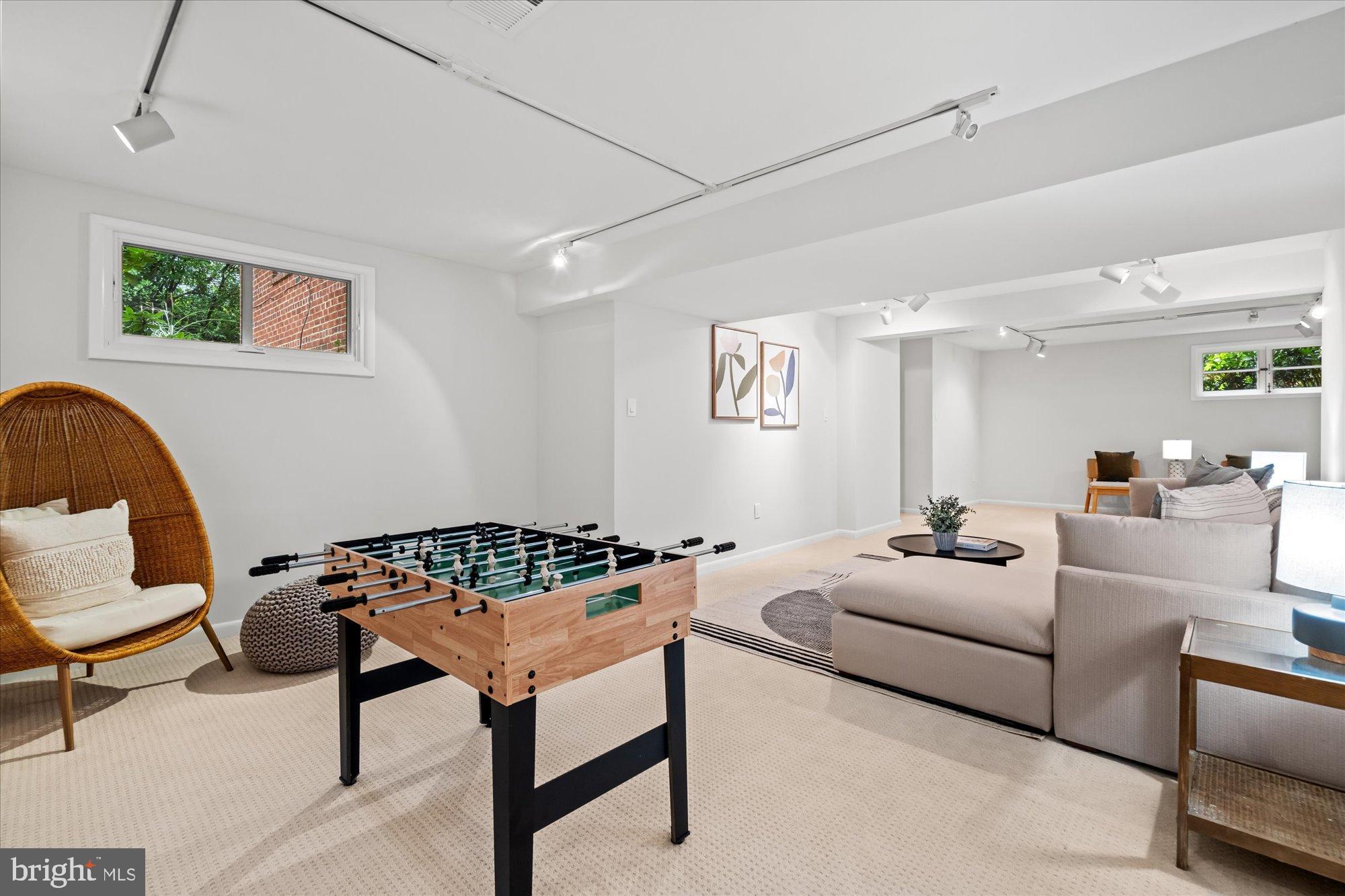 SOMERSET HEIGHTS - Residential