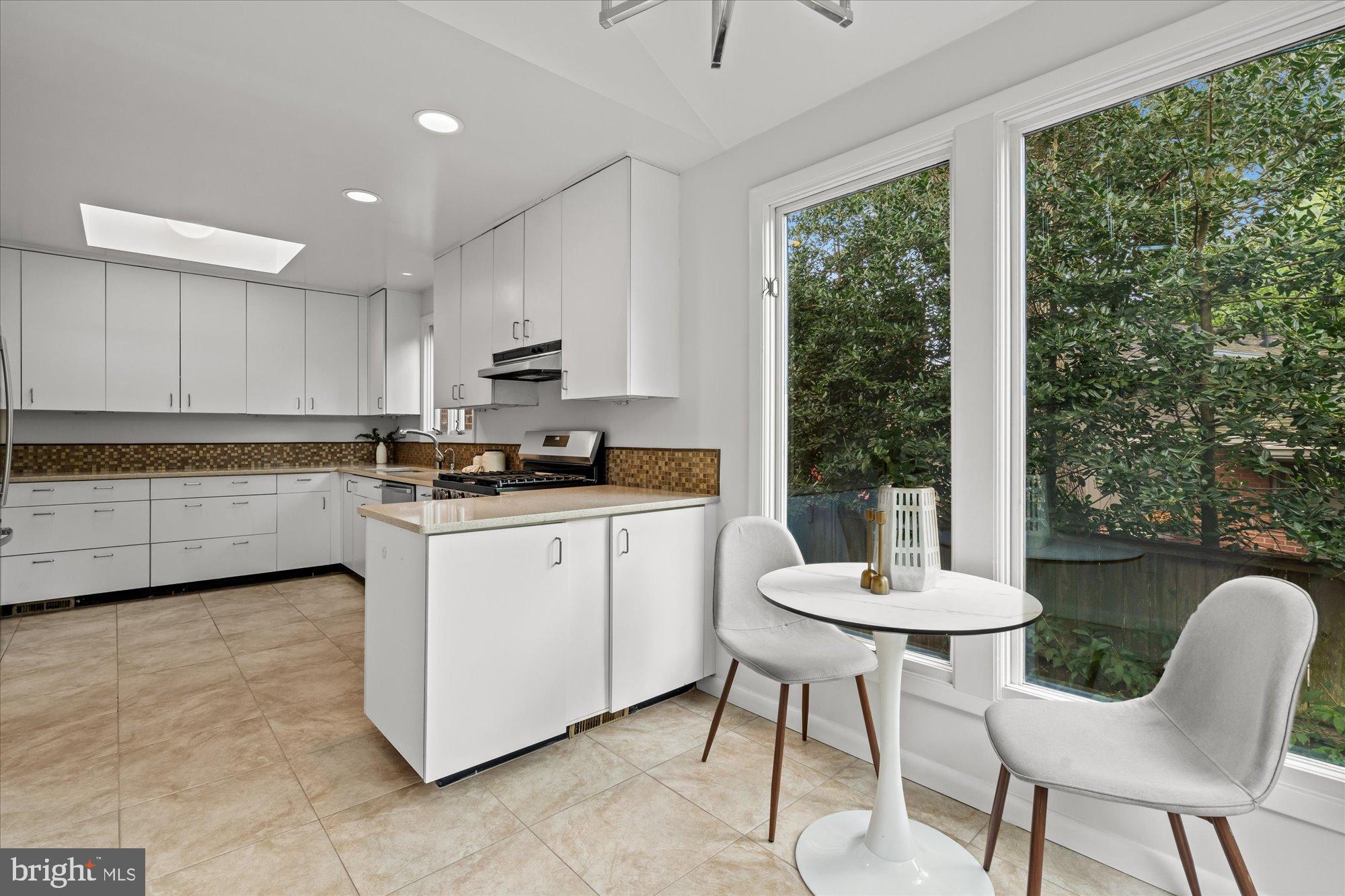 SOMERSET HEIGHTS - Residential