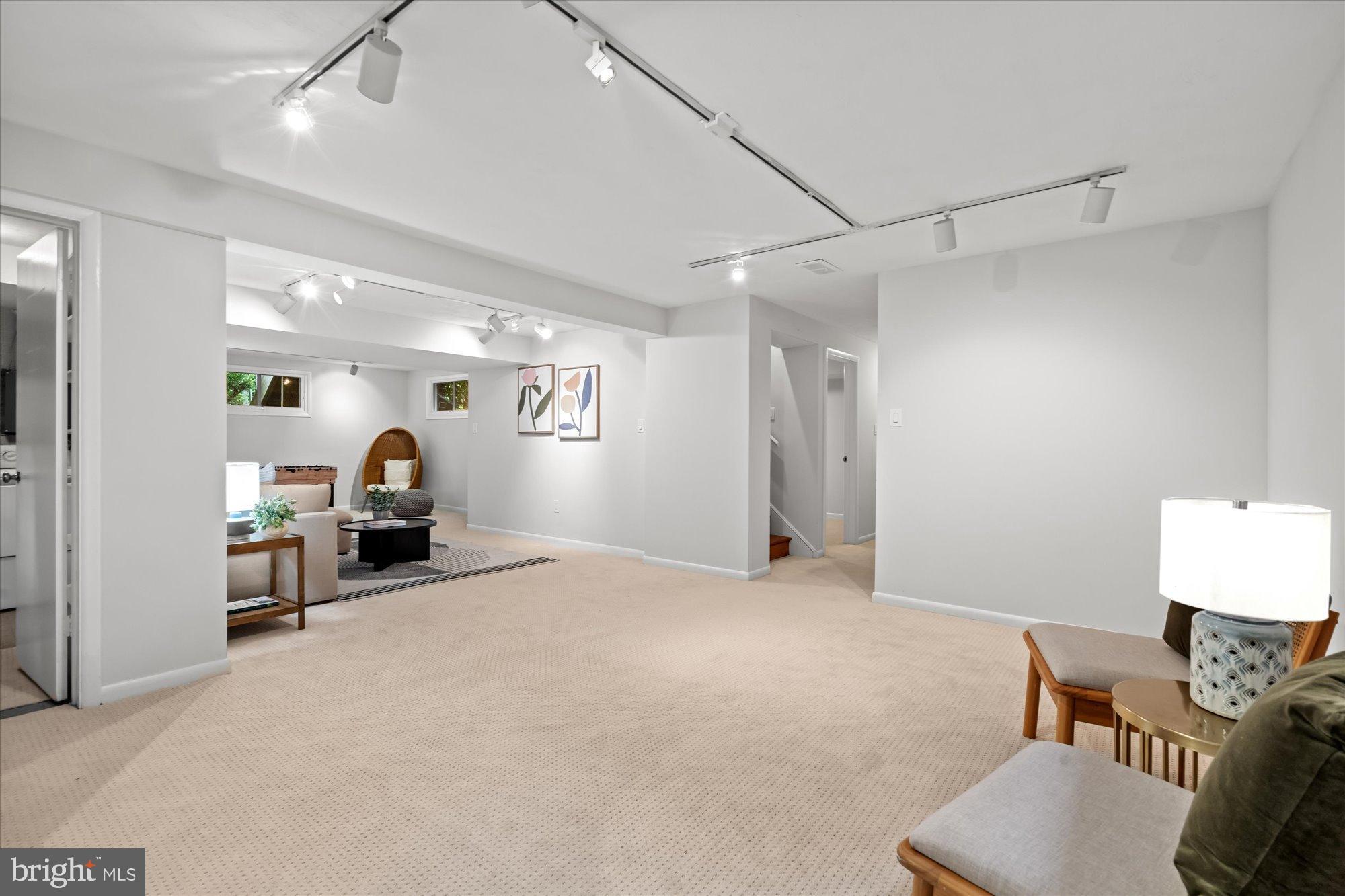 SOMERSET HEIGHTS - Residential