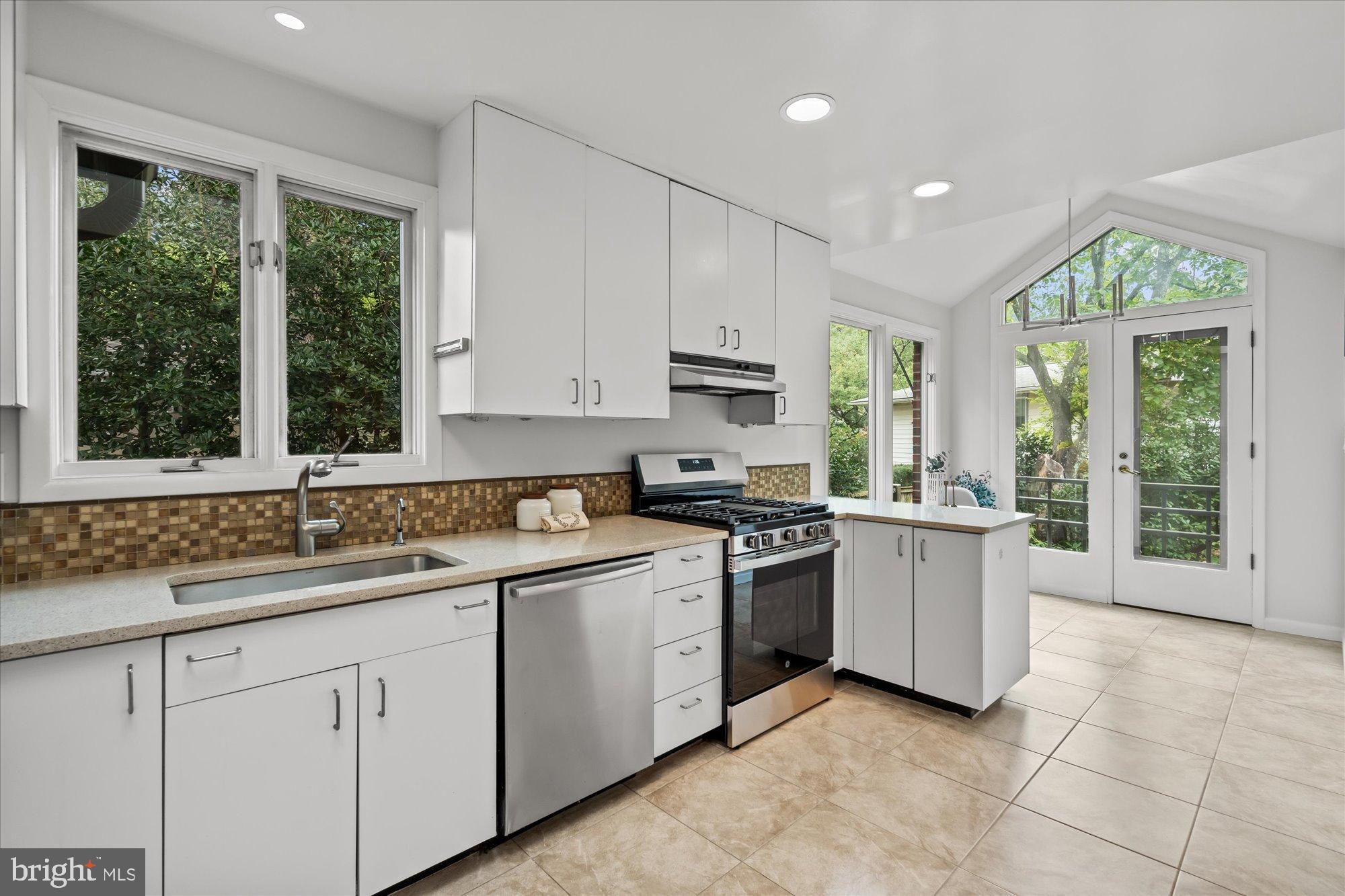 SOMERSET HEIGHTS - Residential