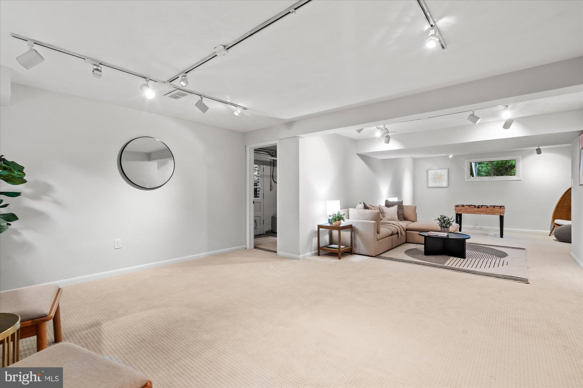 SOMERSET HEIGHTS - Residential