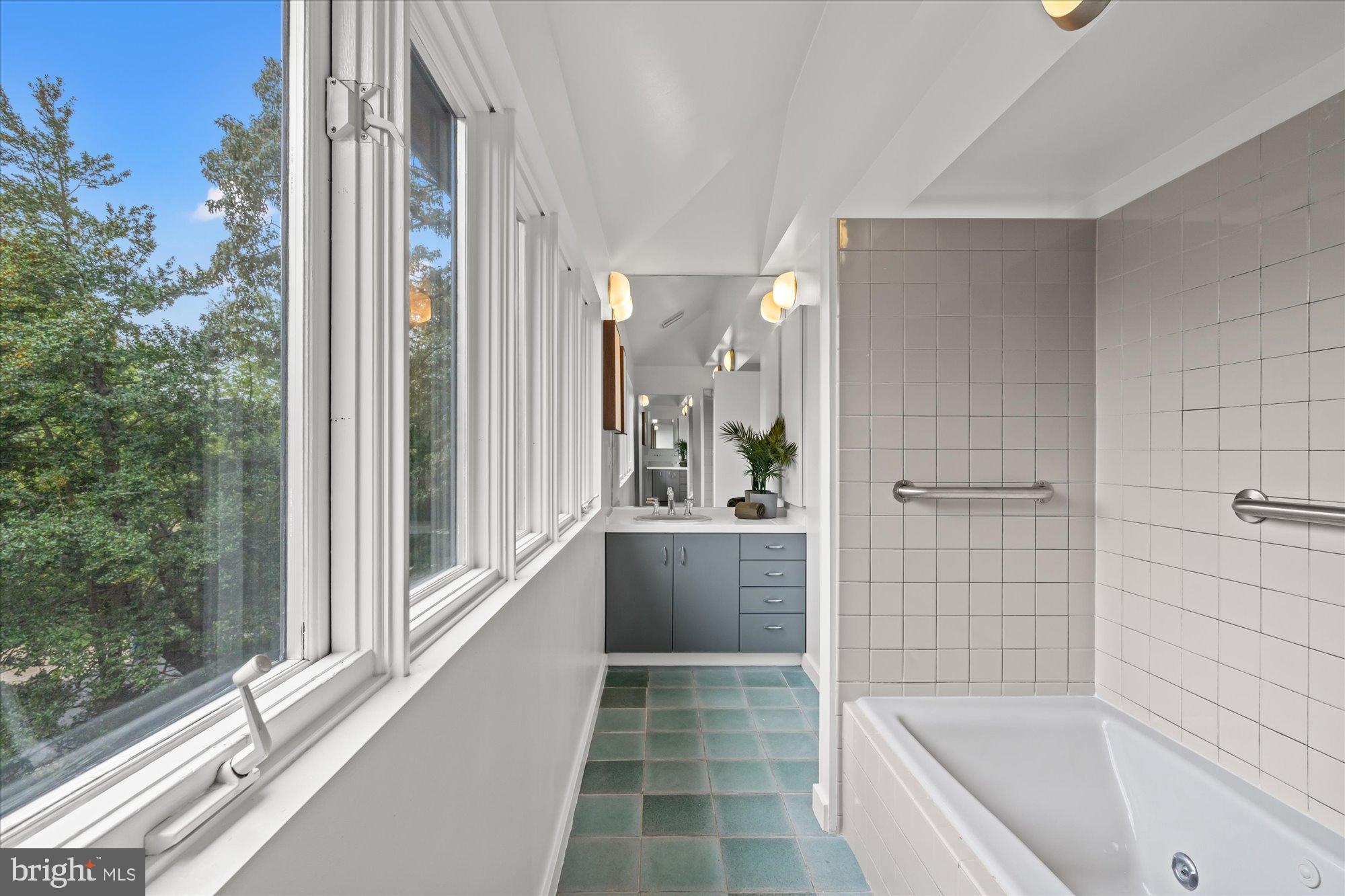 SOMERSET HEIGHTS - Residential