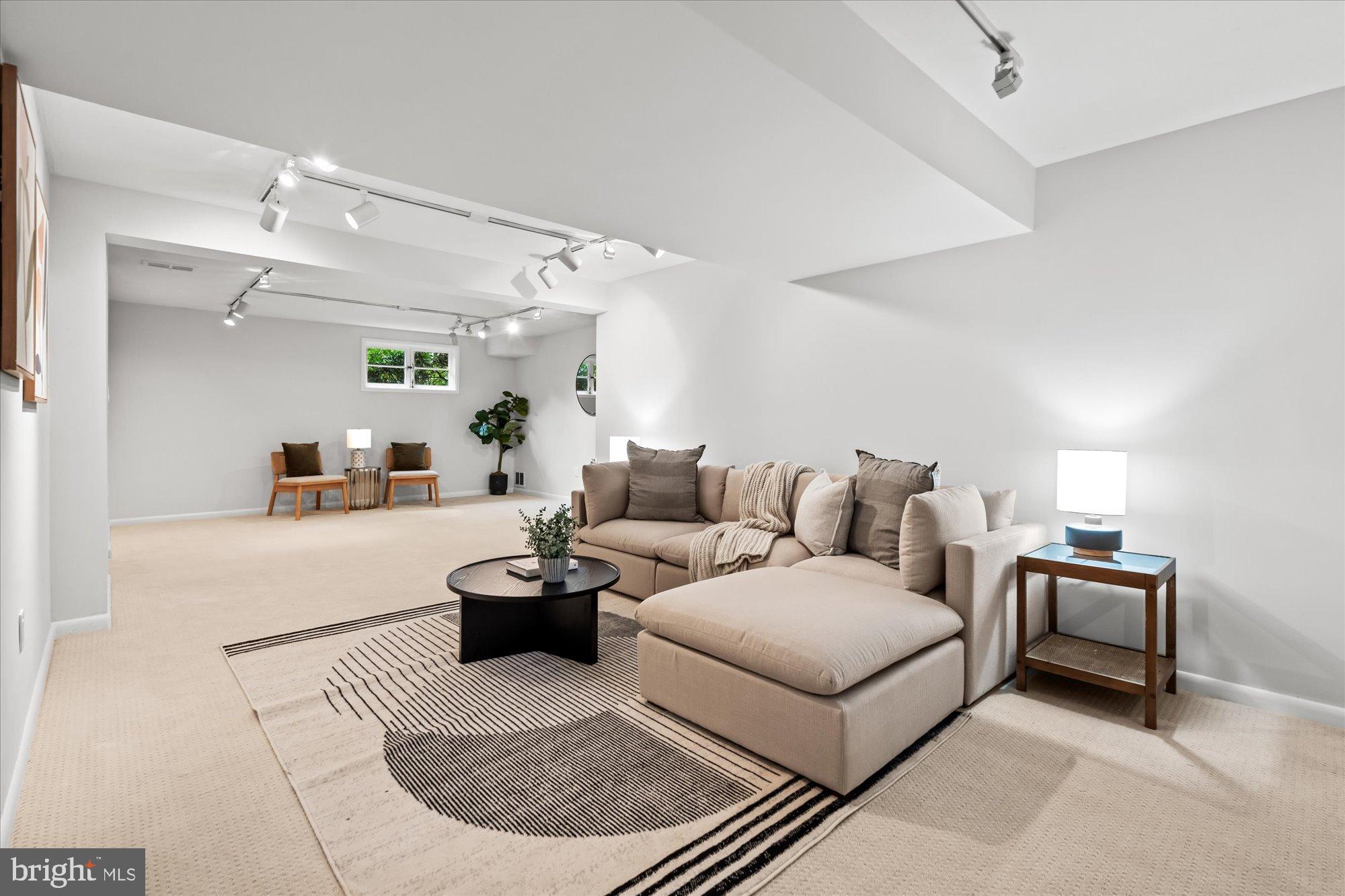 SOMERSET HEIGHTS - Residential