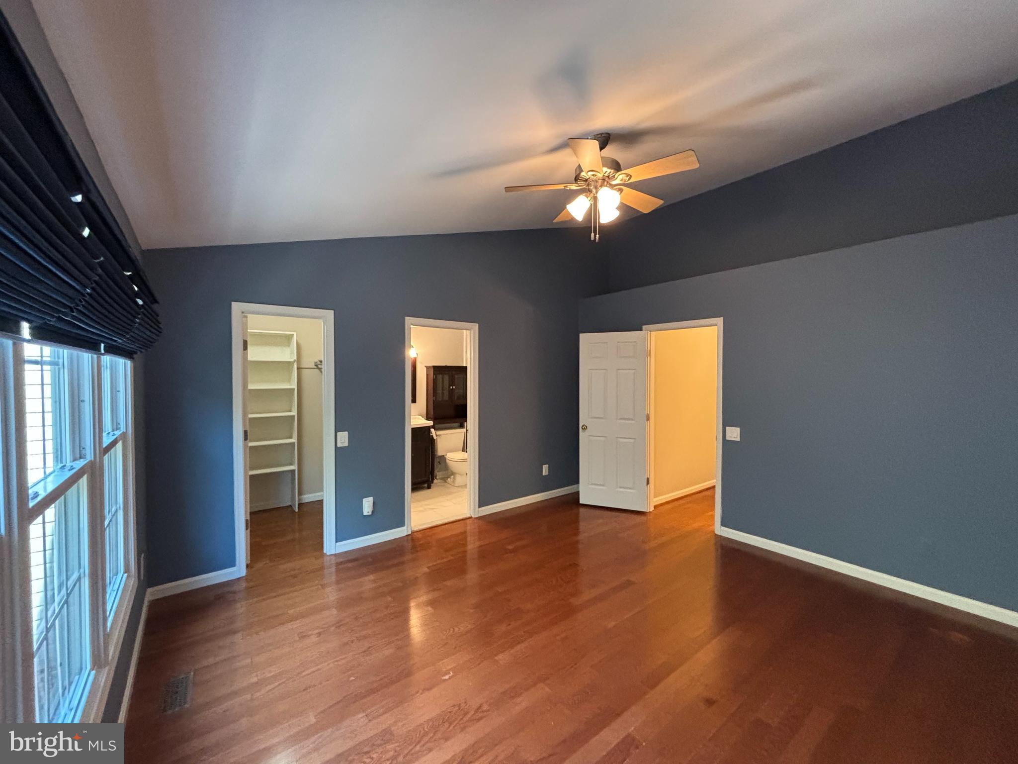 ASHBURN FARM - Residential Lease