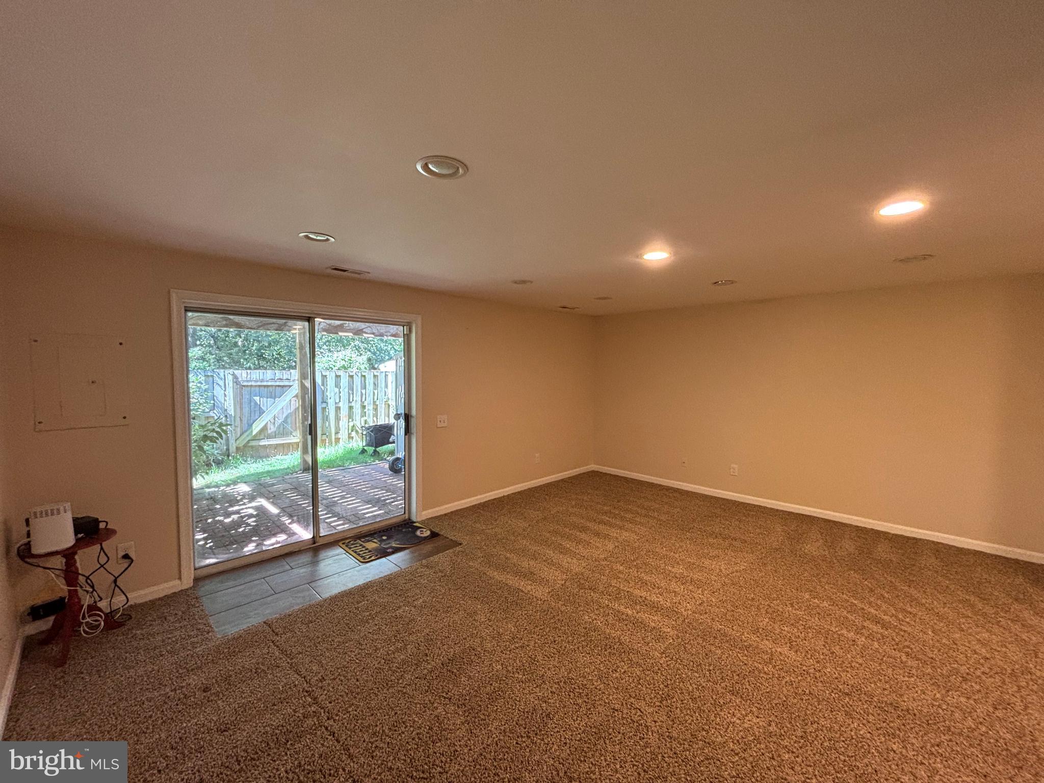 ASHBURN FARM - Residential Lease