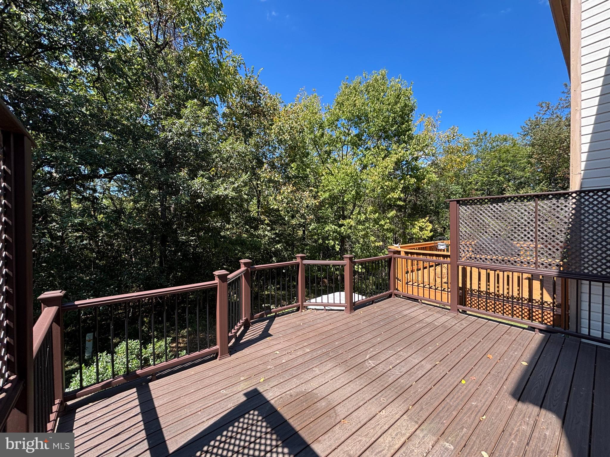 ASHBURN FARM - Residential Lease