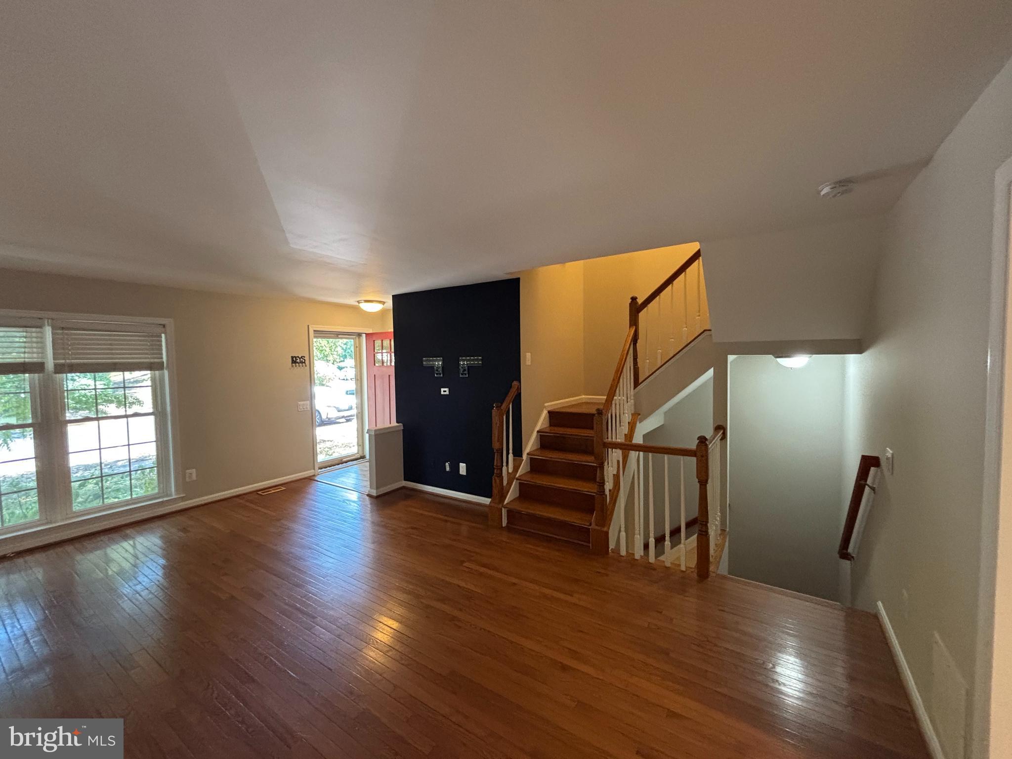 ASHBURN FARM - Residential Lease