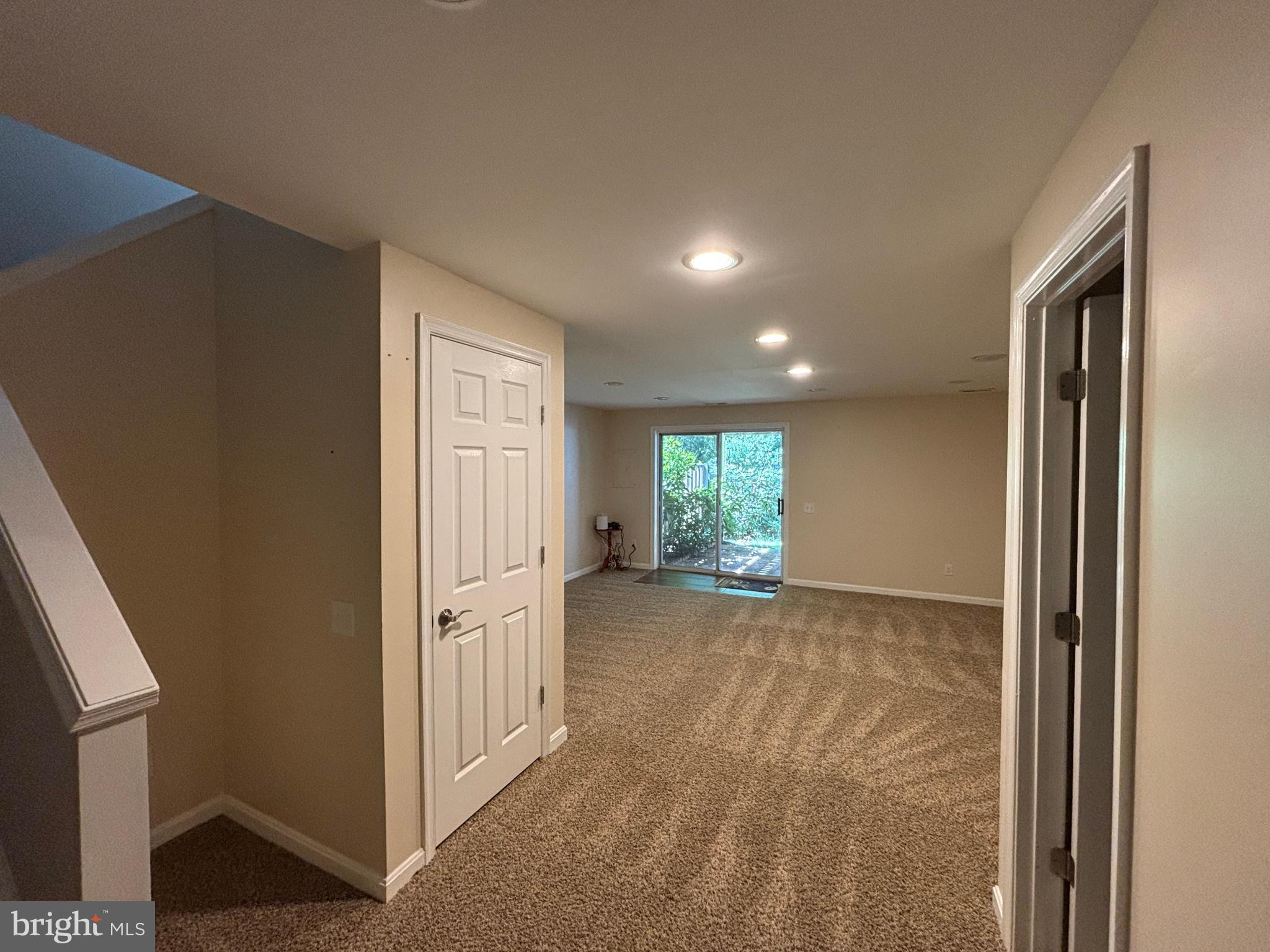 ASHBURN FARM - Residential Lease