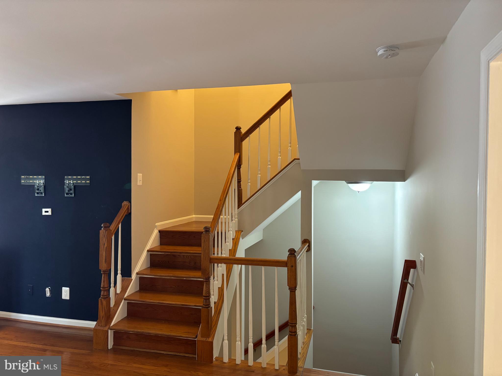 ASHBURN FARM - Residential Lease