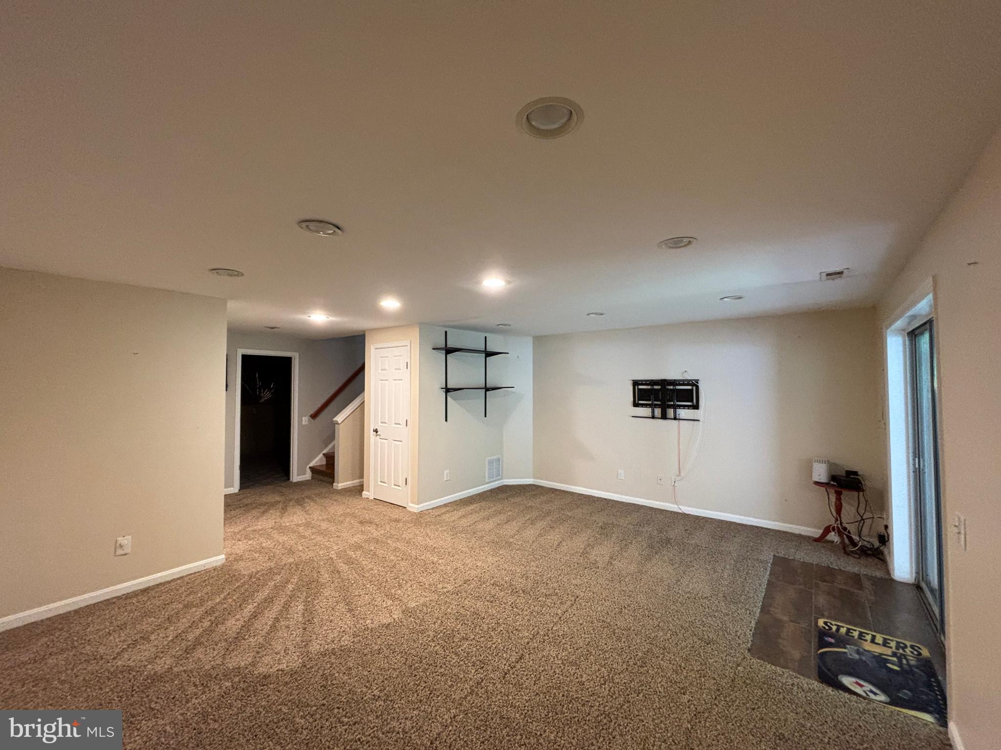 ASHBURN FARM - Residential Lease