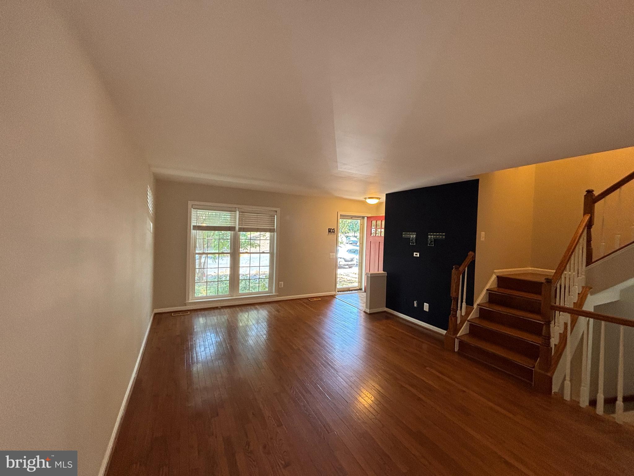 ASHBURN FARM - Residential Lease