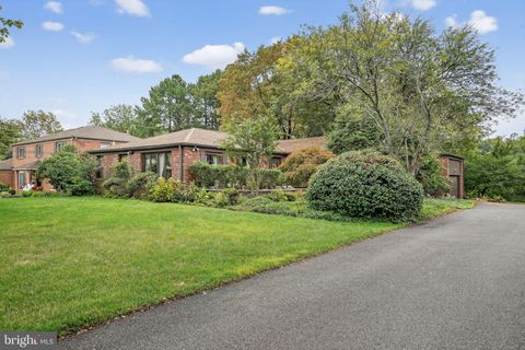 1805 COUNTRY CLUB DRIVE CHERRY HILL NJ 08003