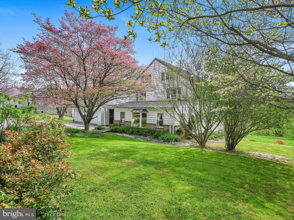 Photo of 171 Bender Mill Road, Lancaster, PA 17603 (MLS # PALA2049376)