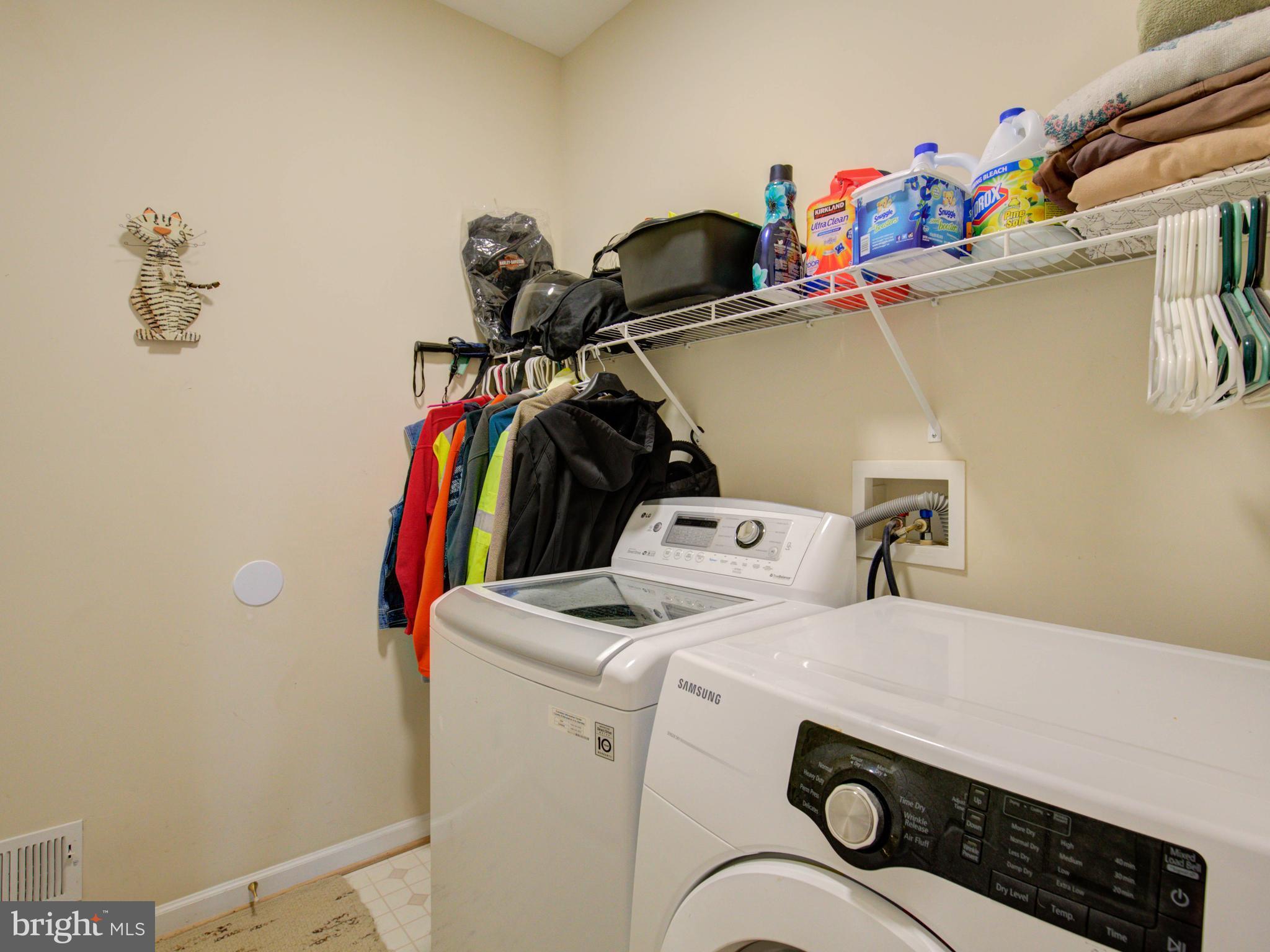 SPRUCE HILL ESTATES - Residential