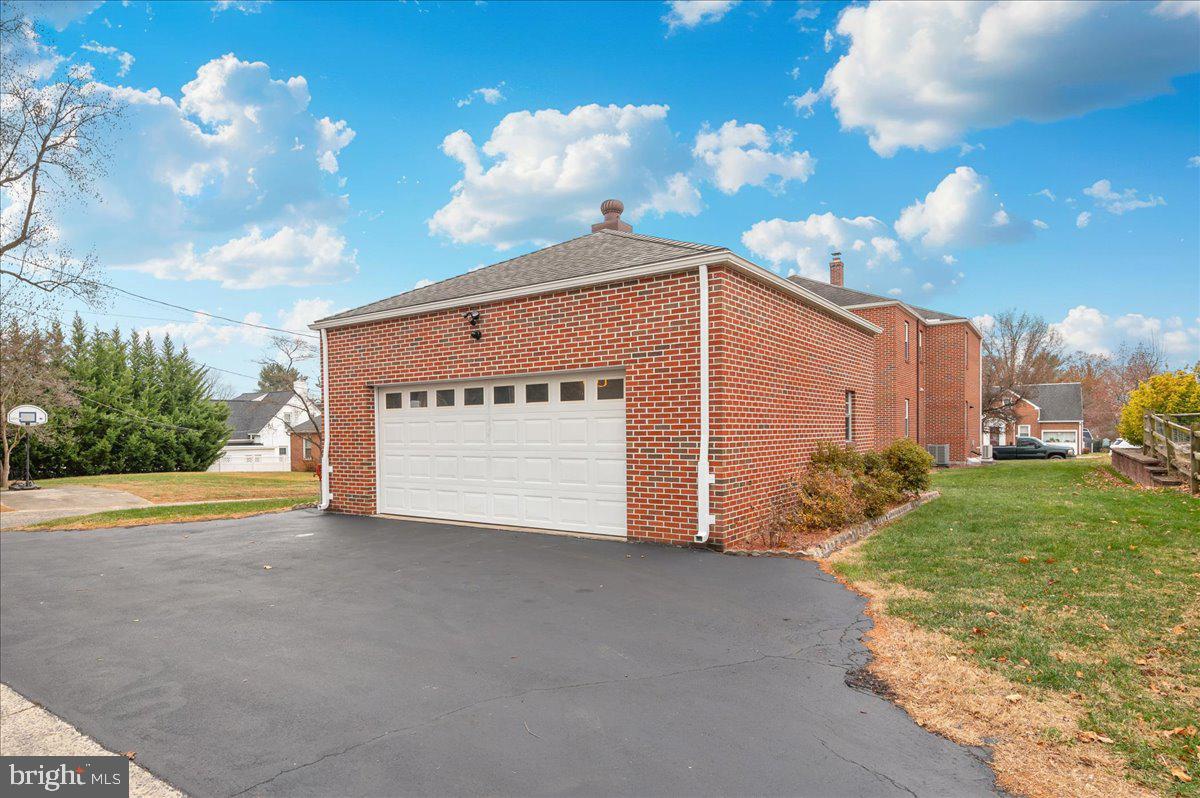 NORTH END - Residential Lease