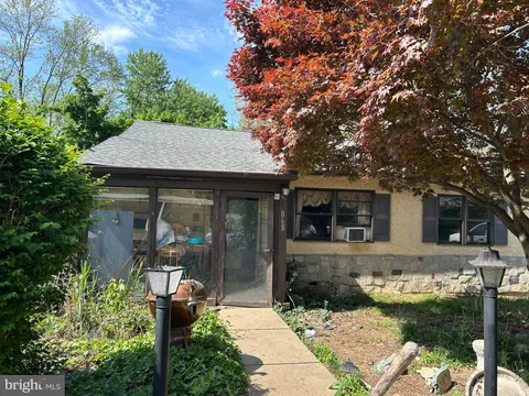 868 Tyson Avenue, Abington, PA MLS: PAMC2141446
