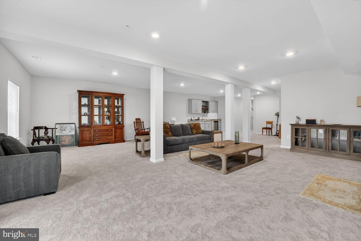 BEECHFIELD MANORS - Residential