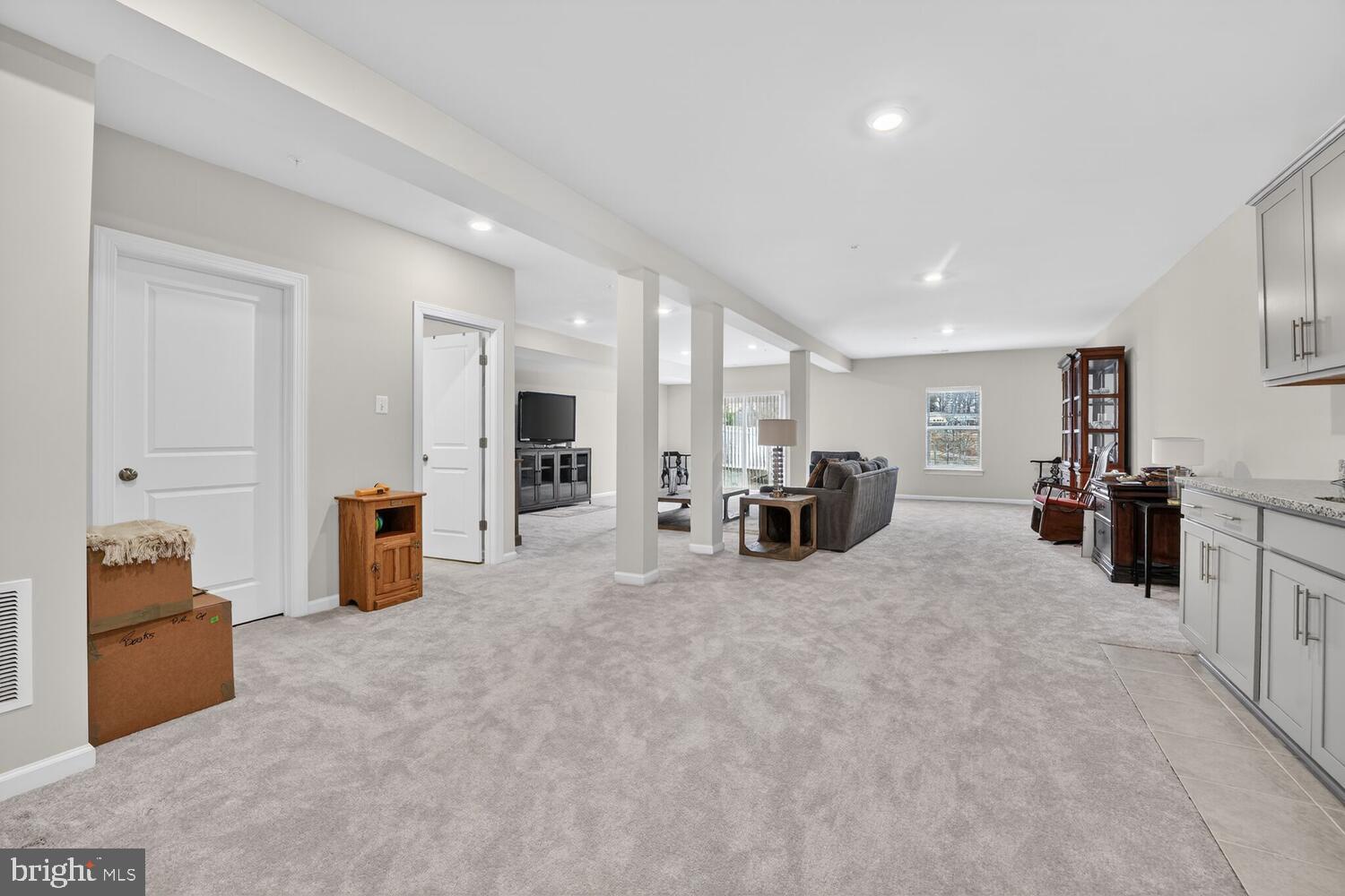 BEECHFIELD MANORS - Residential